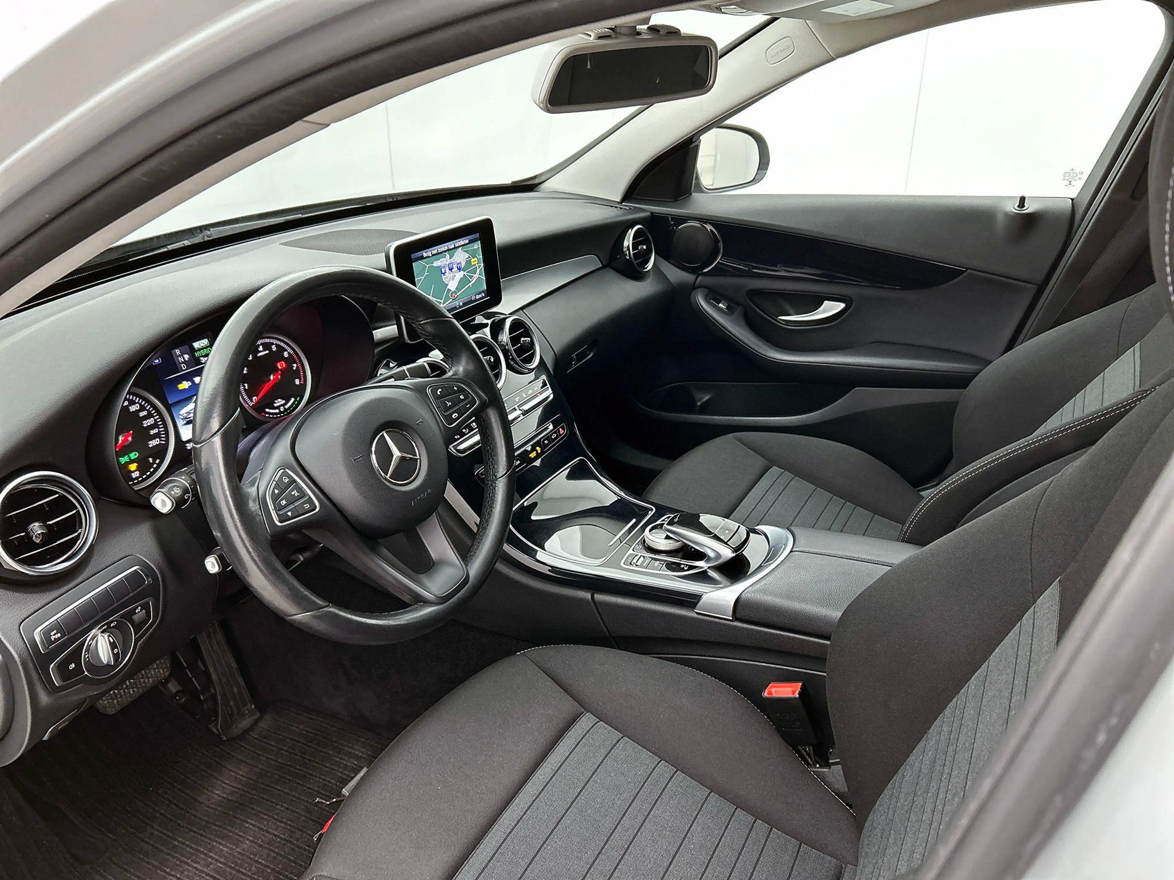 Mercedes-Benz C 350 Break C E | Luchtvering | Navigatie | Parkeer Pack — photo 5