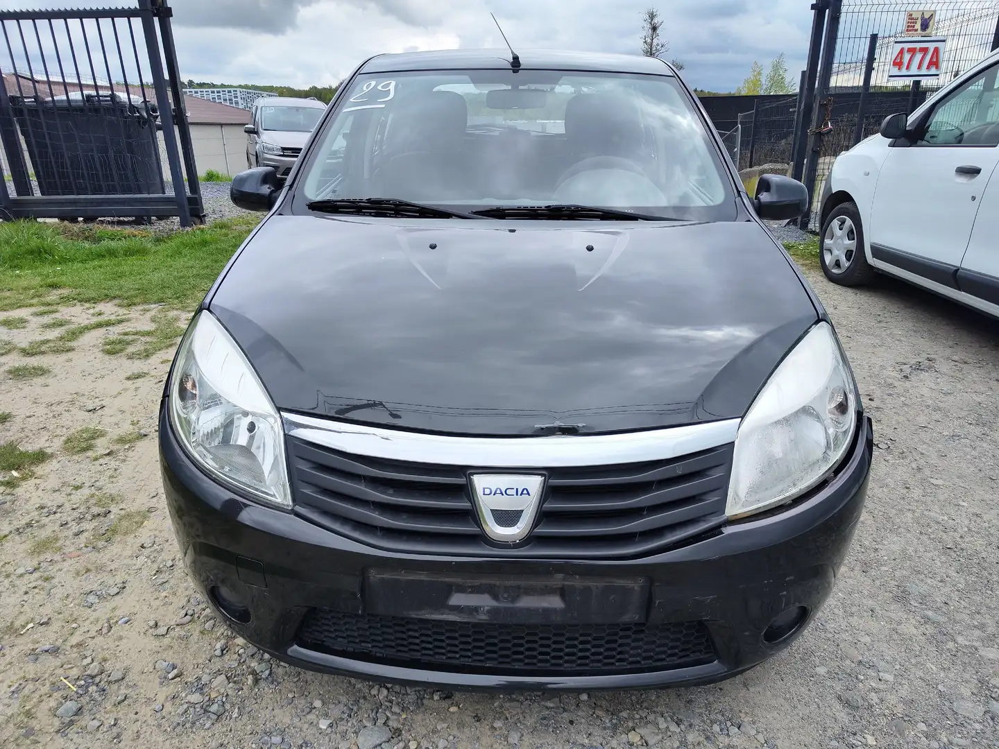 Dacia Sandero 1.4i Schwarz - 2
