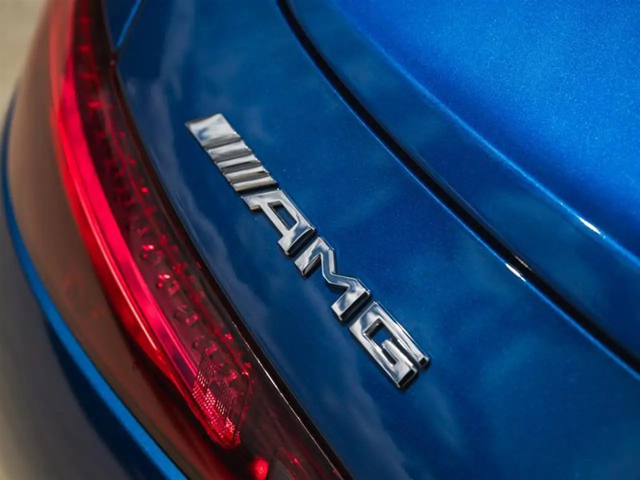 Mercedes-Benz SL снимка Mercedes-Benz SL
