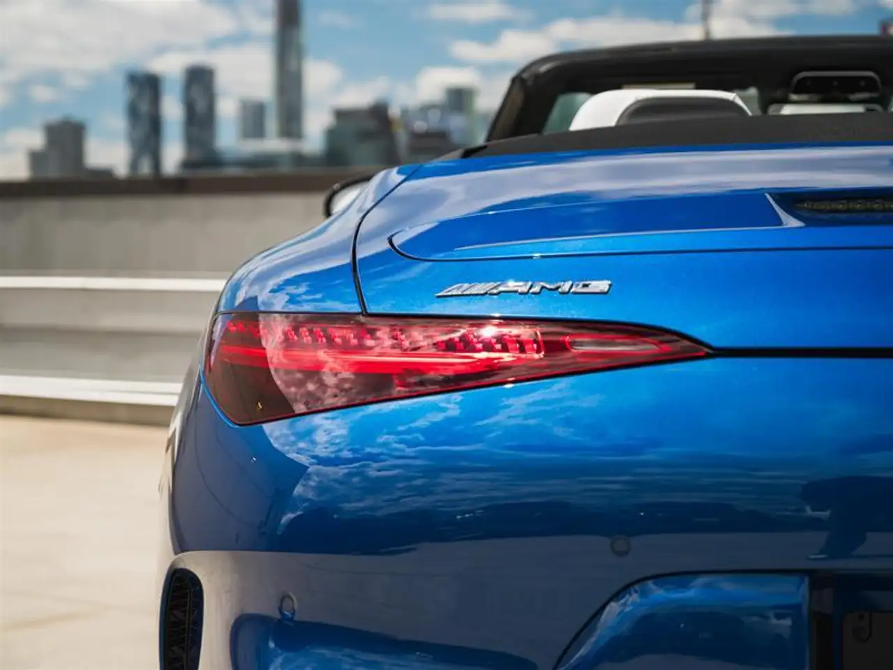 Mercedes-Benz SL снимка Mercedes-Benz SL