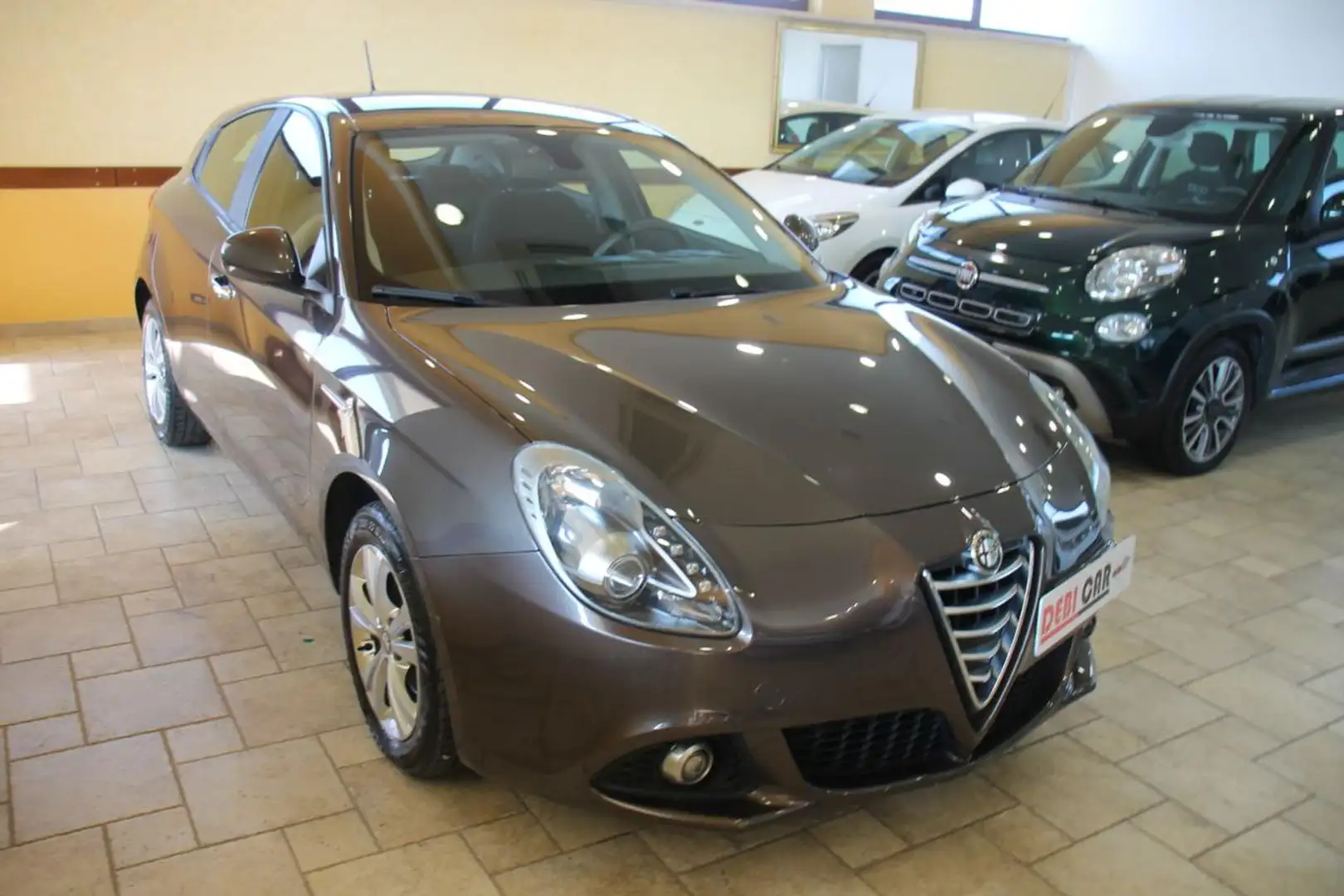 Alfa Romeo Giulietta Distinctive Gris - 1