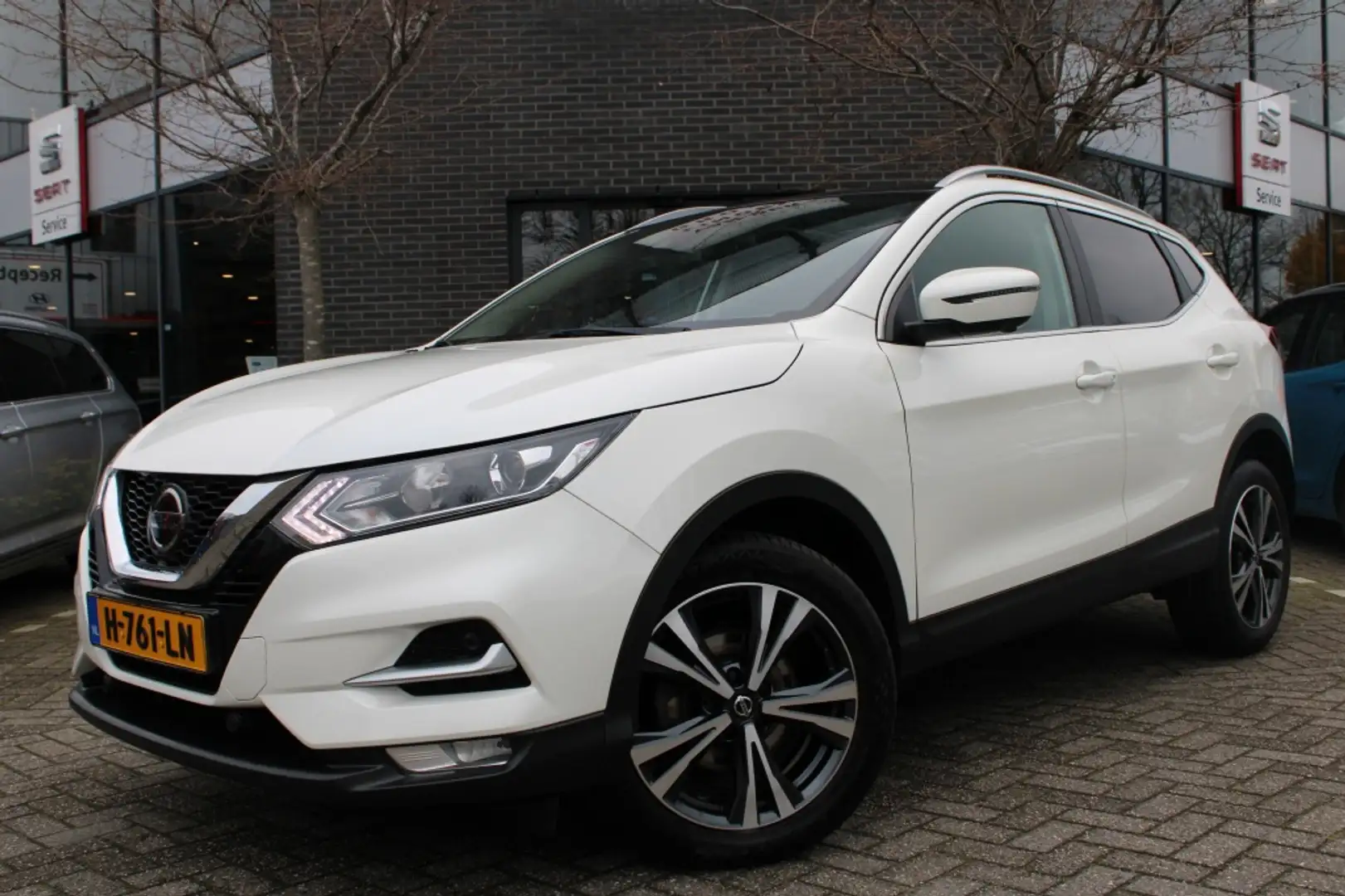 Nissan Qashqai 1.3 DIG-T N-Connecta 160pk Aut Navi/Pano/360 cam/1 Wit - 1