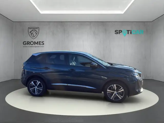 Peugeot 3008 view 2