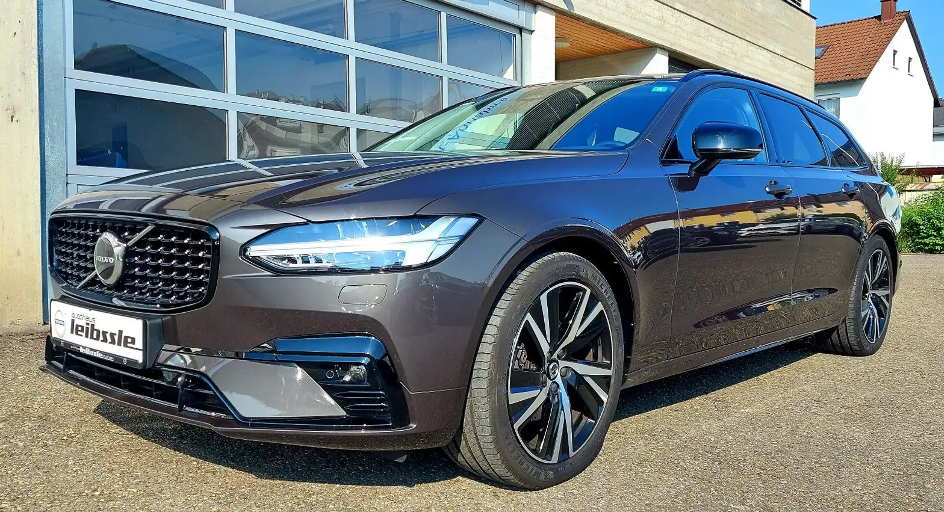 Volvo V90 B4  Diesel Plus Dark-Licht Paket-ACC-Cam Grau - 2