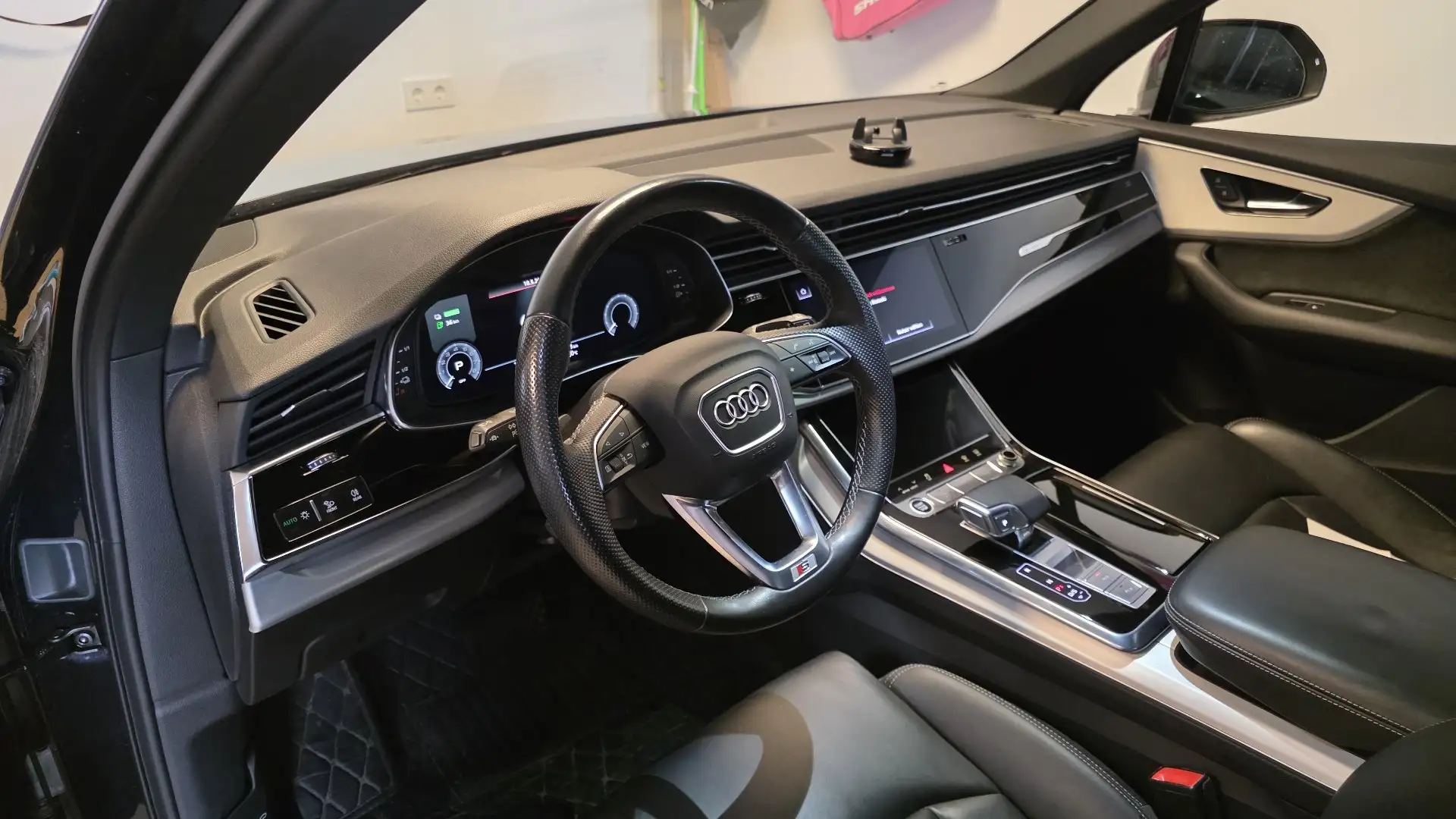Audi Q7 55 TFSI e S-line quattro Tiptronic  LEDER ,MATRIX - 2