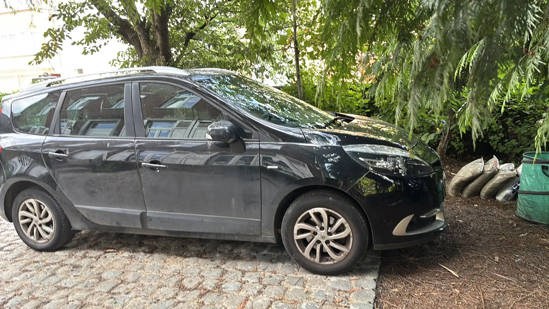Renault Scenic 1.2 TCe Energy Life Zwart - 2