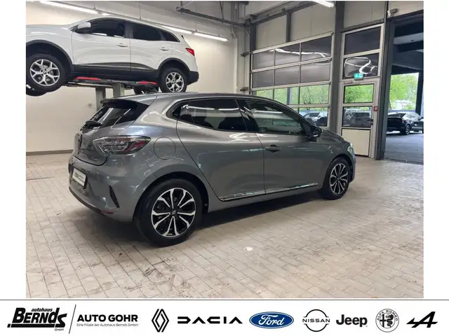 Renault Clio view 5