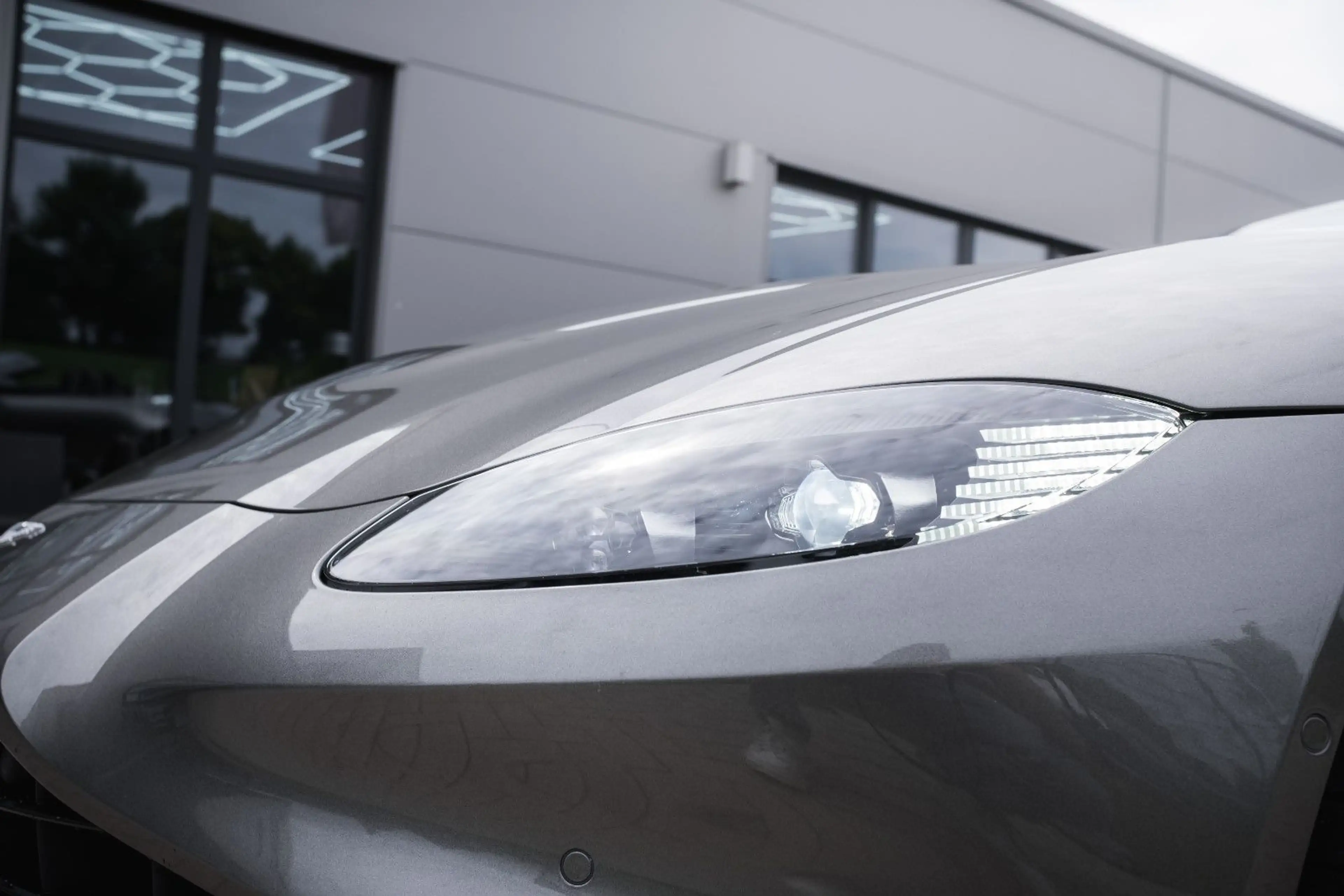 Aston Martin V8 -Roadster-AM Spezilafarbe-Sport Plus. — photo 15