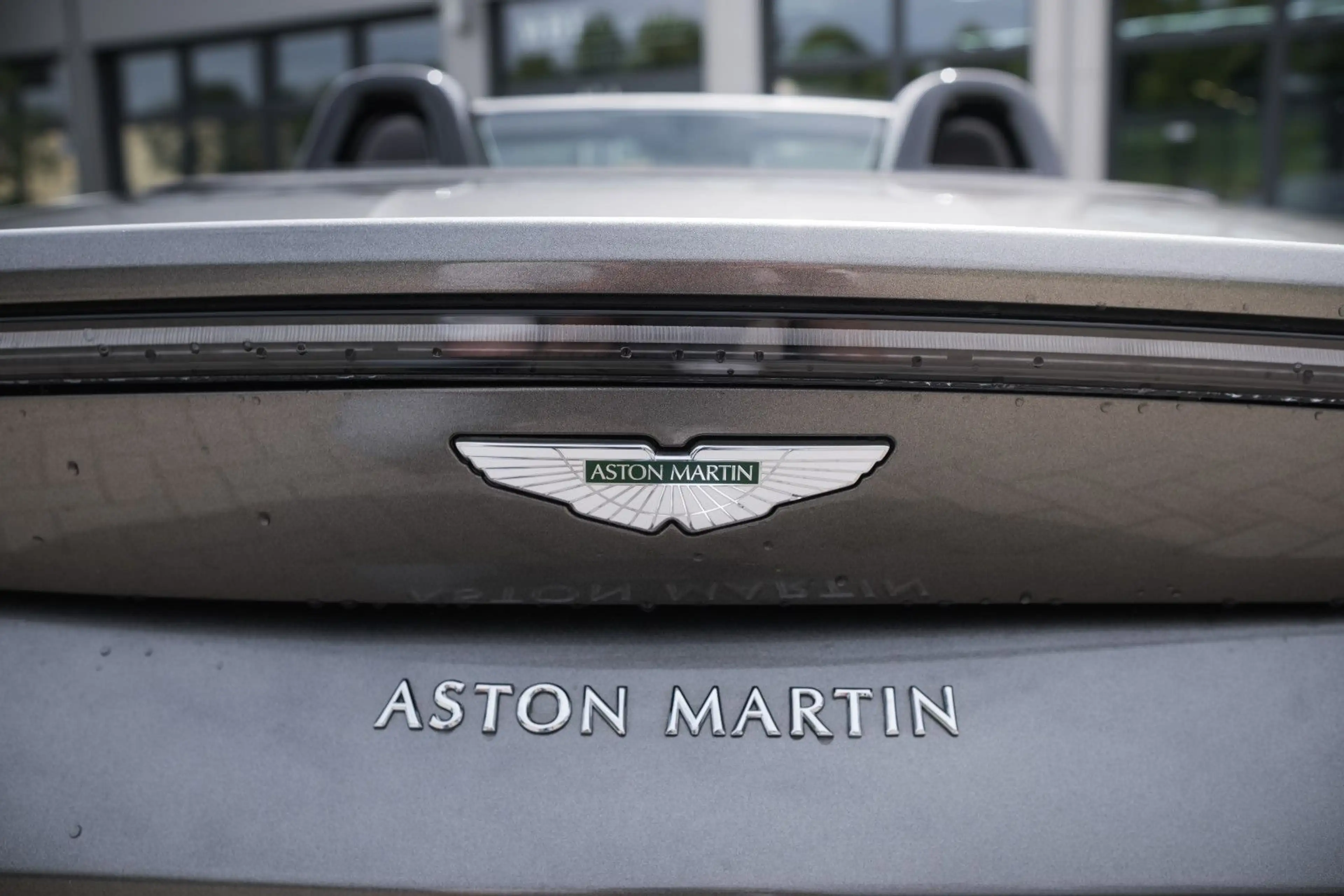 Aston Martin V8 -Roadster-AM Spezilafarbe-Sport Plus. — photo 10