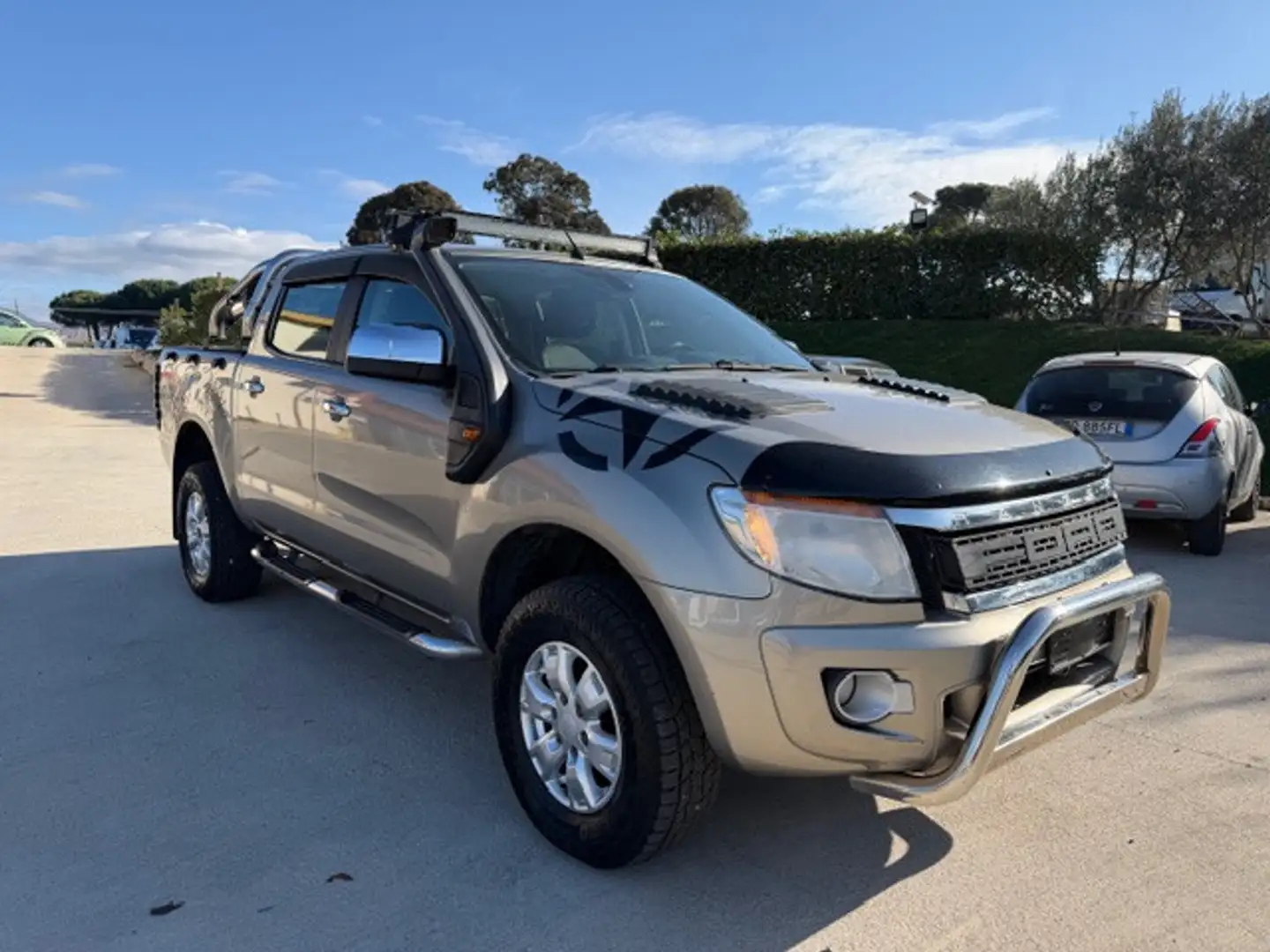 Ford Ranger Ranger 2.2 TDCi DC Limited 5pt. Argento - 2