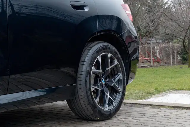 BMW X3 view 10