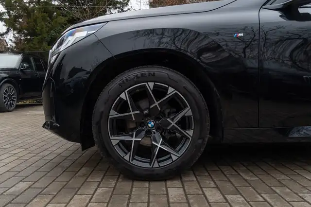 BMW X3 view 9