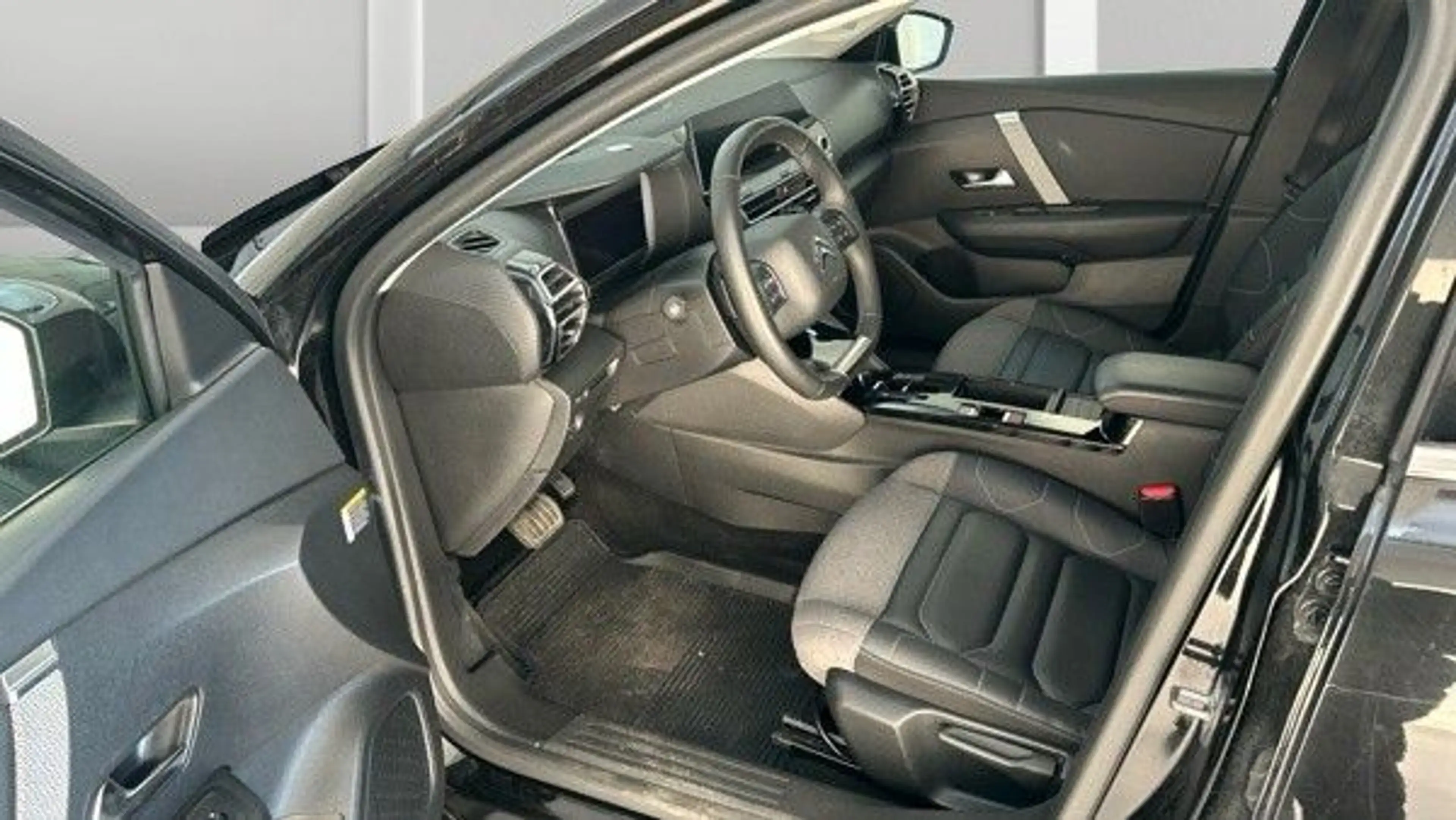 Citroen C4 Lim. Shine T.Leder Navi HuD LED RFK SHZ LHZ — photo 5