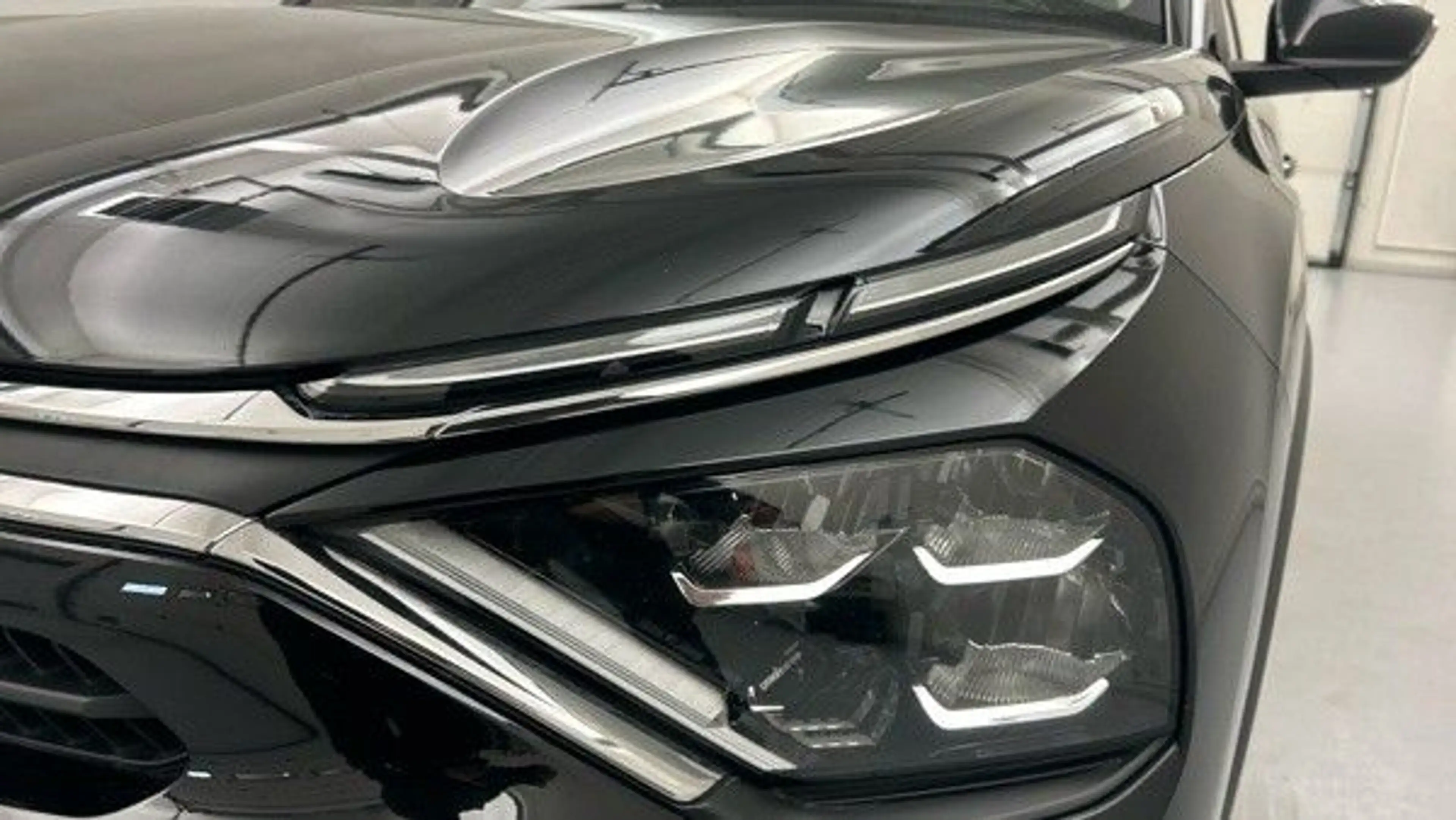 Citroen C4 Lim. Shine T.Leder Navi HuD LED RFK SHZ LHZ — photo 12
