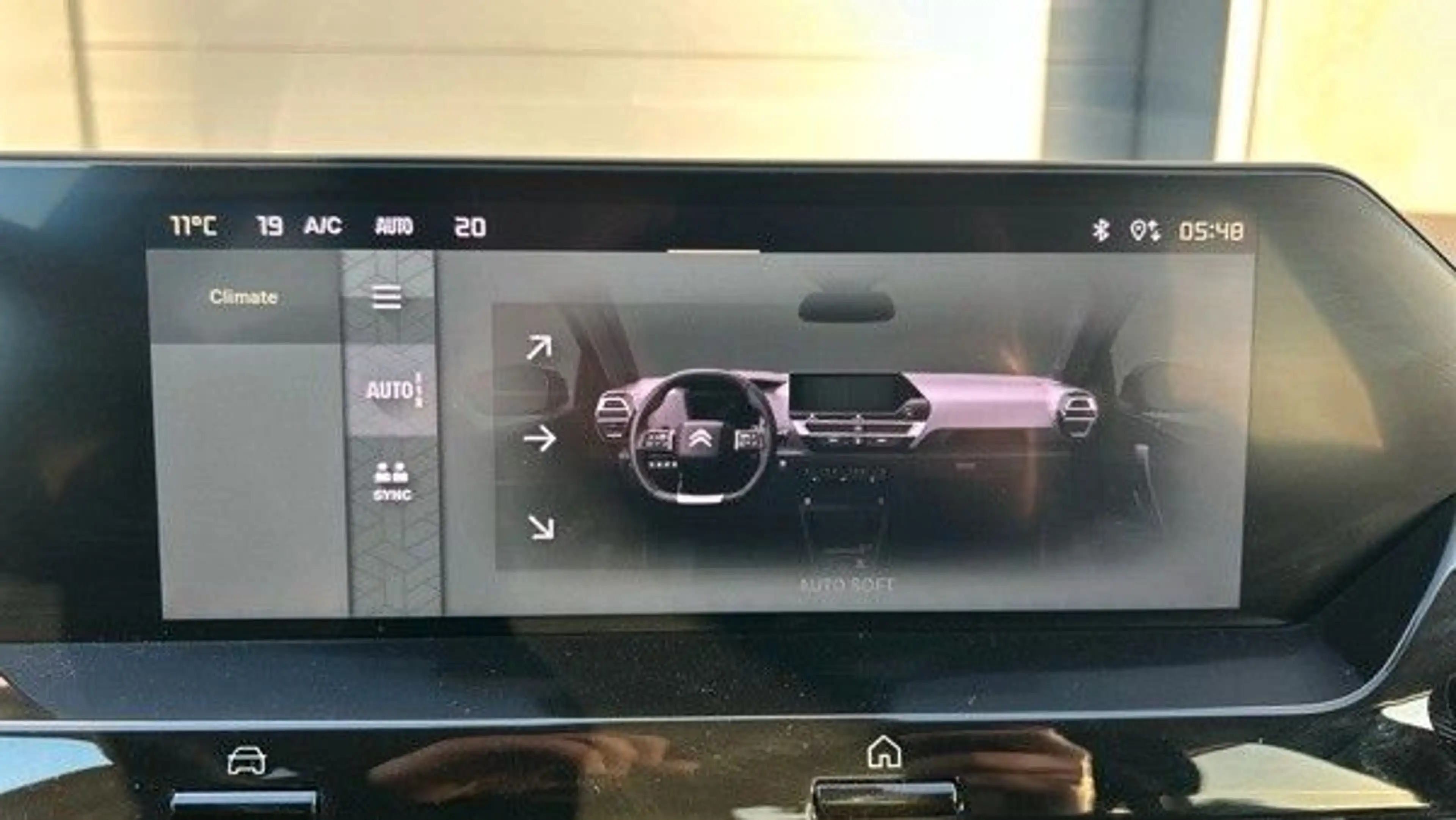 Citroen C4 Lim. Shine T.Leder Navi HuD LED RFK SHZ LHZ — photo 14