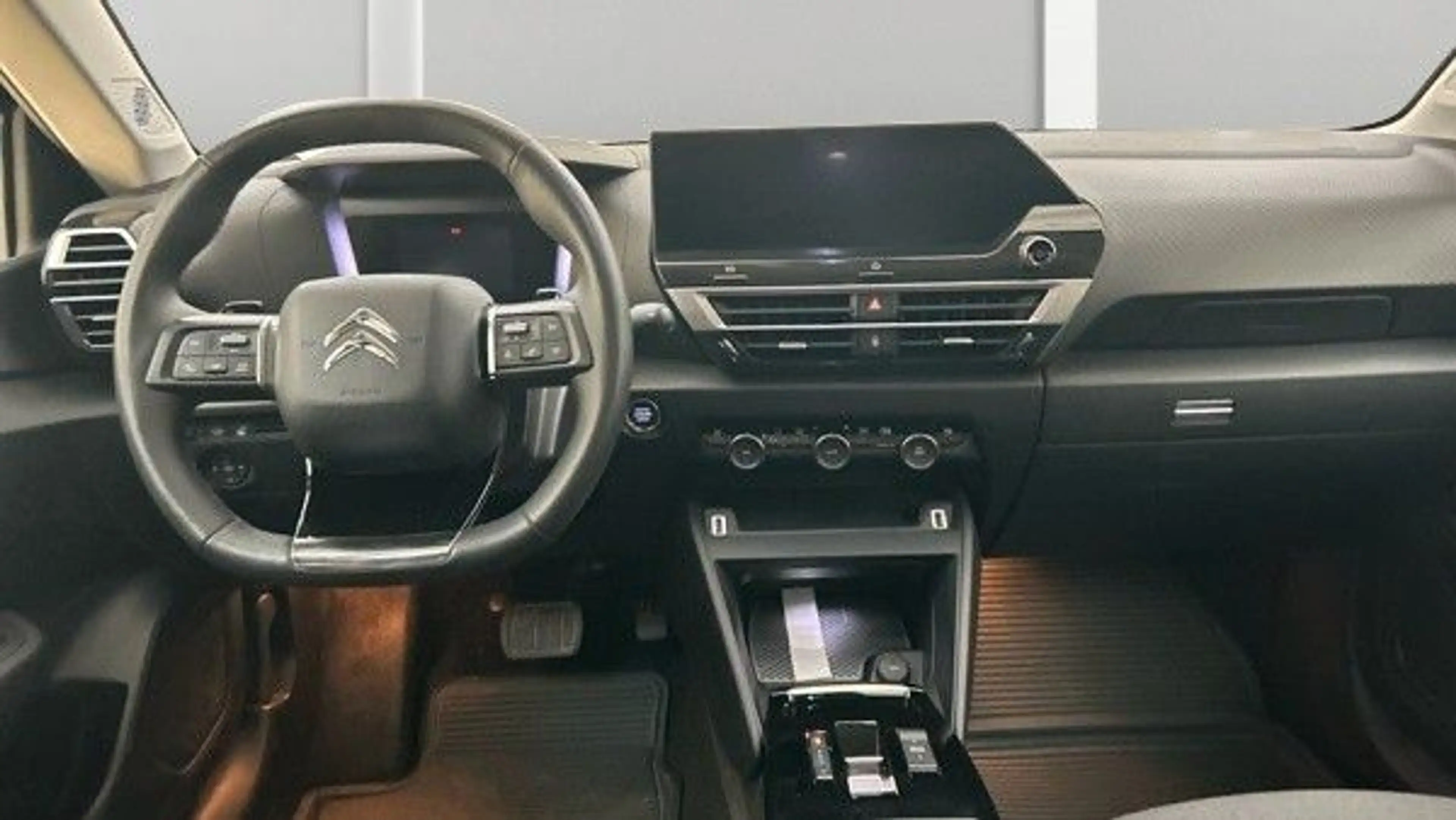 Citroen C4 Lim. Shine T.Leder Navi HuD LED RFK SHZ LHZ — photo 7