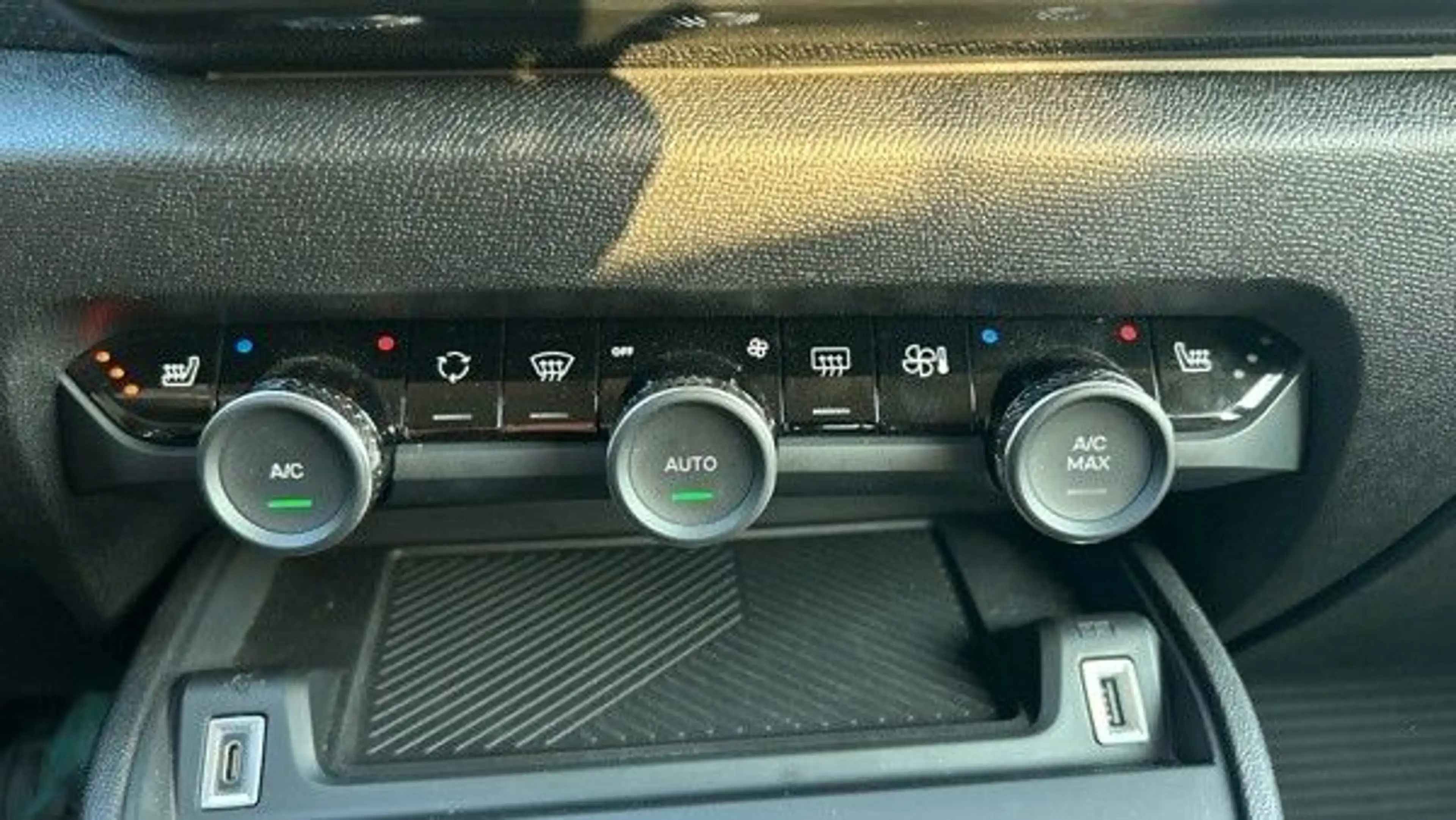 Citroen C4 Lim. Shine T.Leder Navi HuD LED RFK SHZ LHZ — photo 13