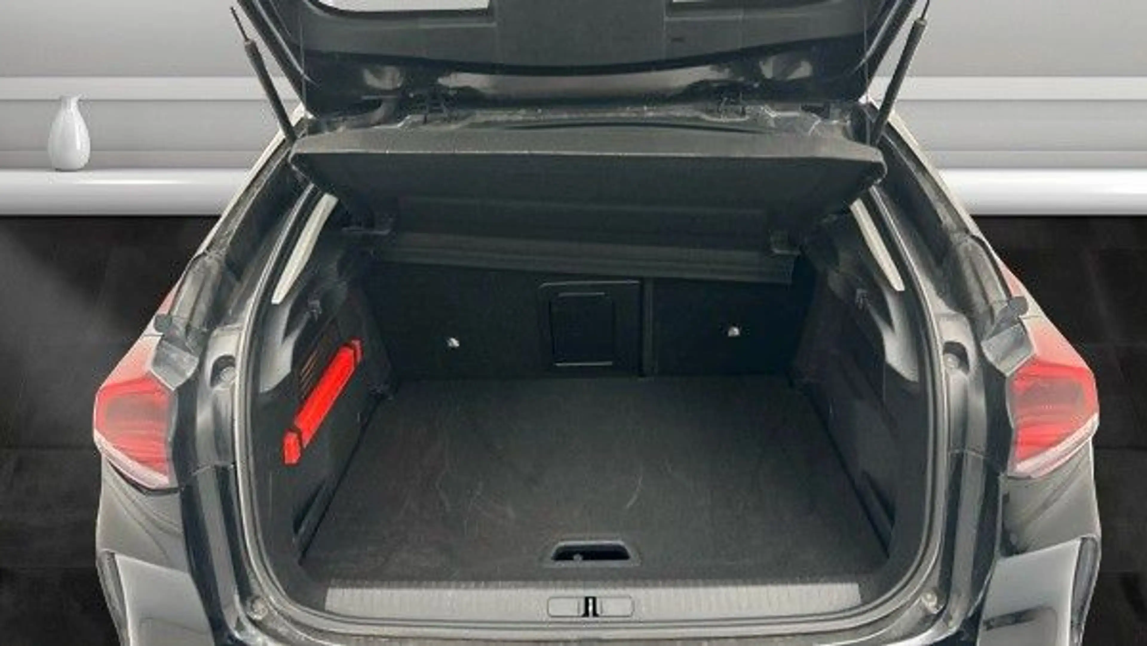Citroen C4 Lim. Shine T.Leder Navi HuD LED RFK SHZ LHZ — photo 10