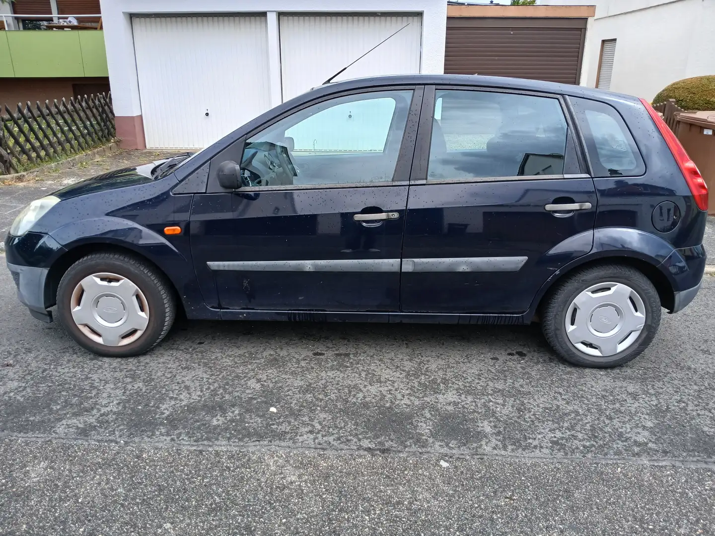 Ford Fiesta 1.3 Scheckheft Tüv 09/26 Klima Blau - 2