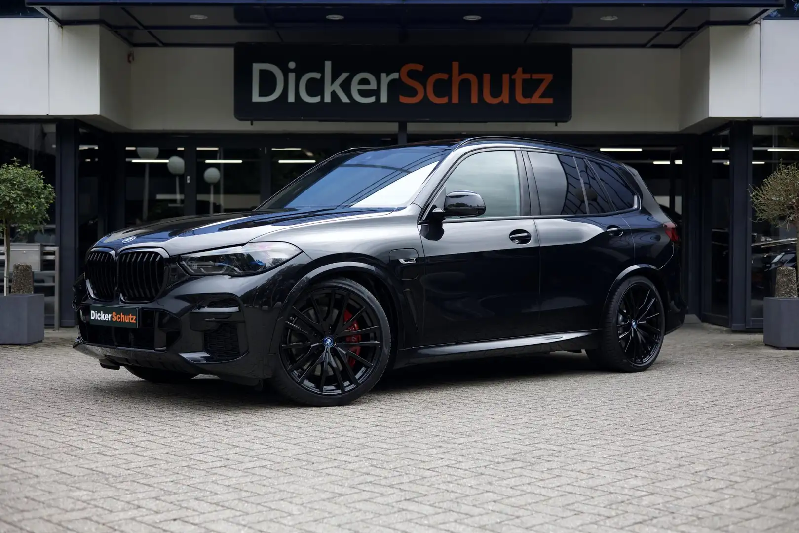BMW X5 XDrive45e M Sport | B&W | Pano | Trekhaak Zwart - 1