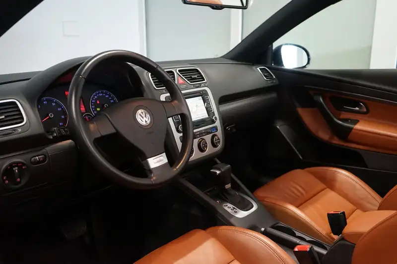 Annonce voiture d'occasion Volkswagen Eos - CARADIZE