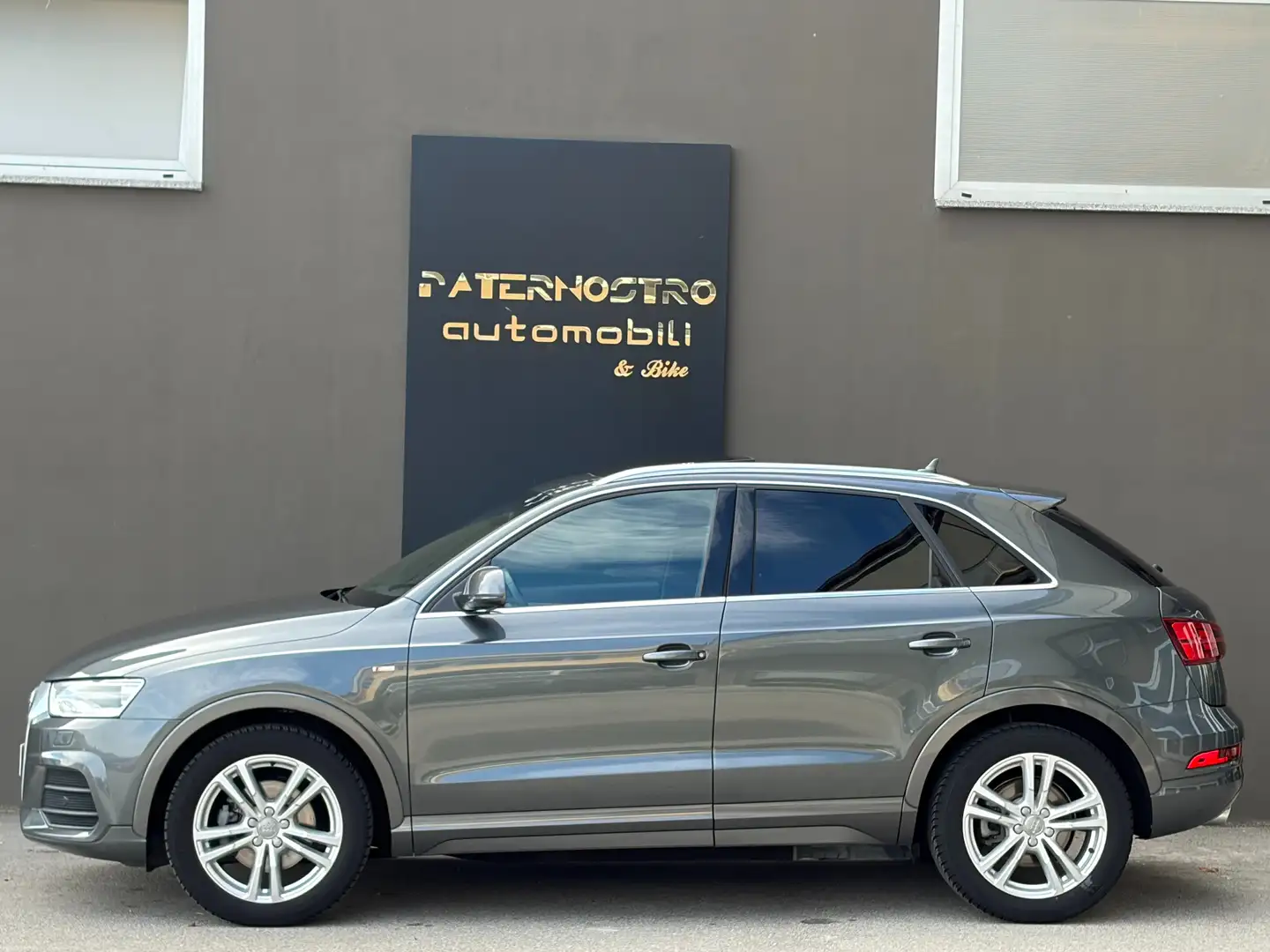 Audi Q3 2.0 tdi S-Line quattro 150cv Tetto Manuale Gris - 2