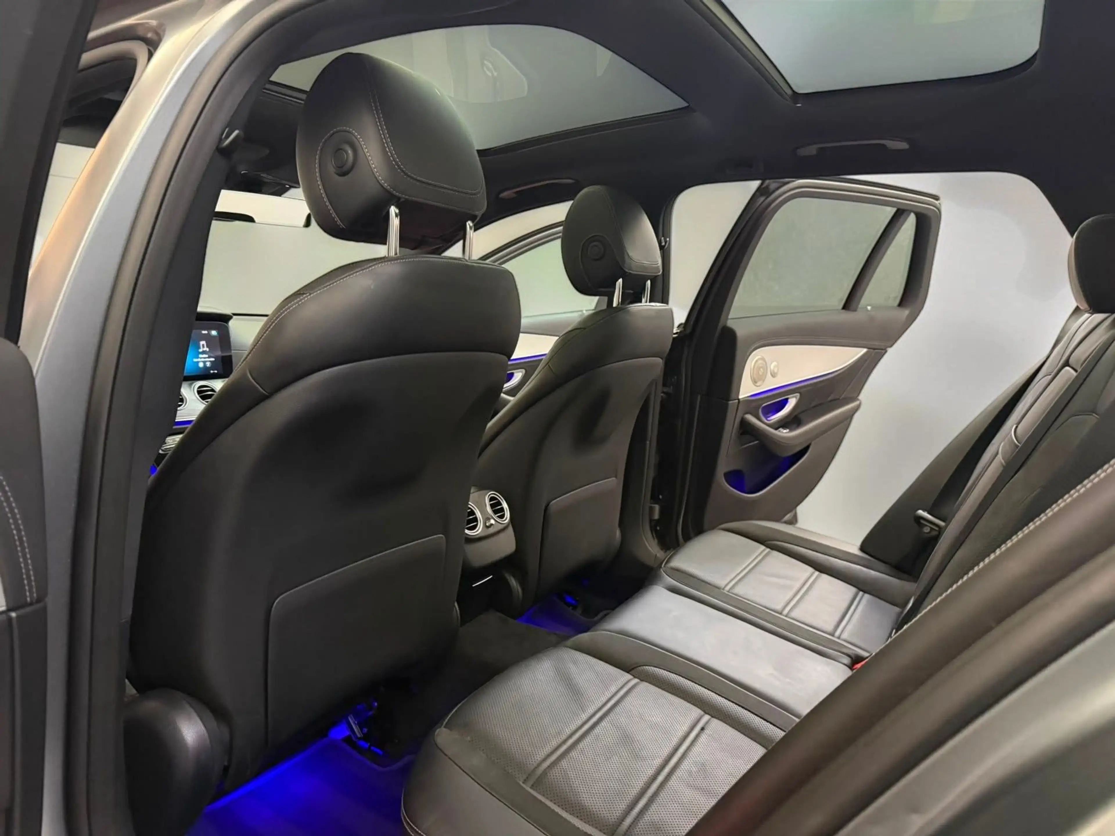 Mercedes-Benz E 53 AMG E 53 4M+ AMG PANO*360*AIRM*HUD*MBEAM*BURM*ACC — photo 13