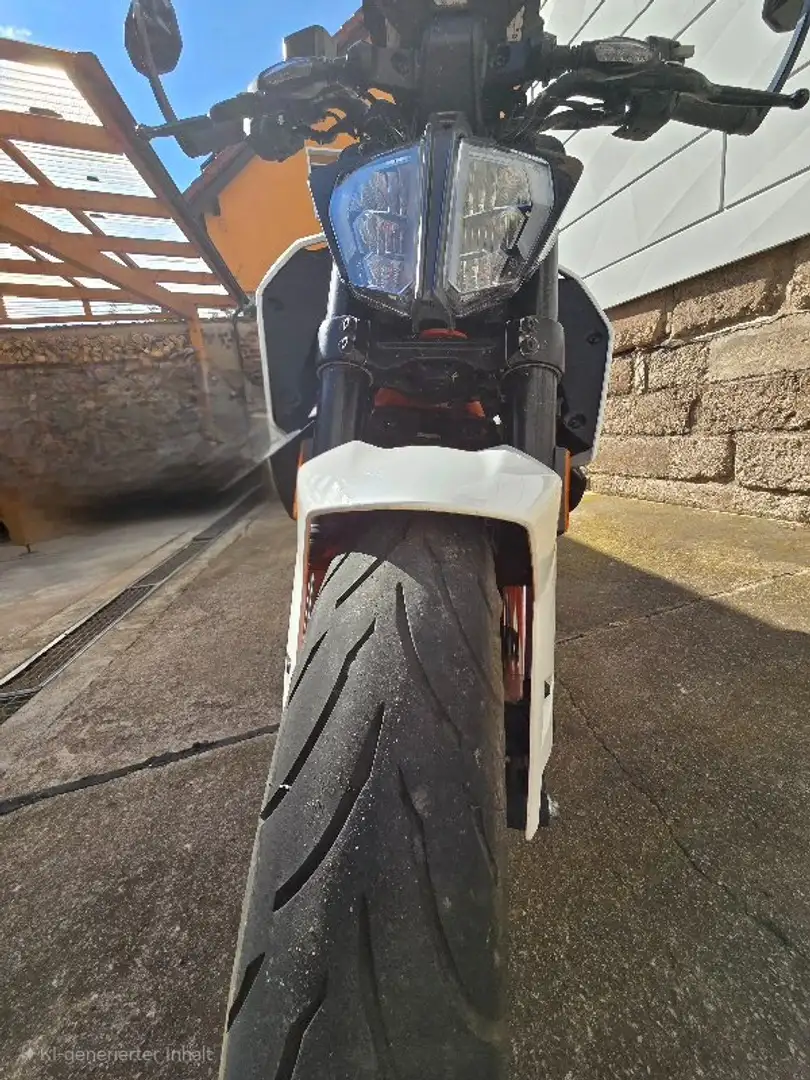 KTM 390 Duke Weiß - 2