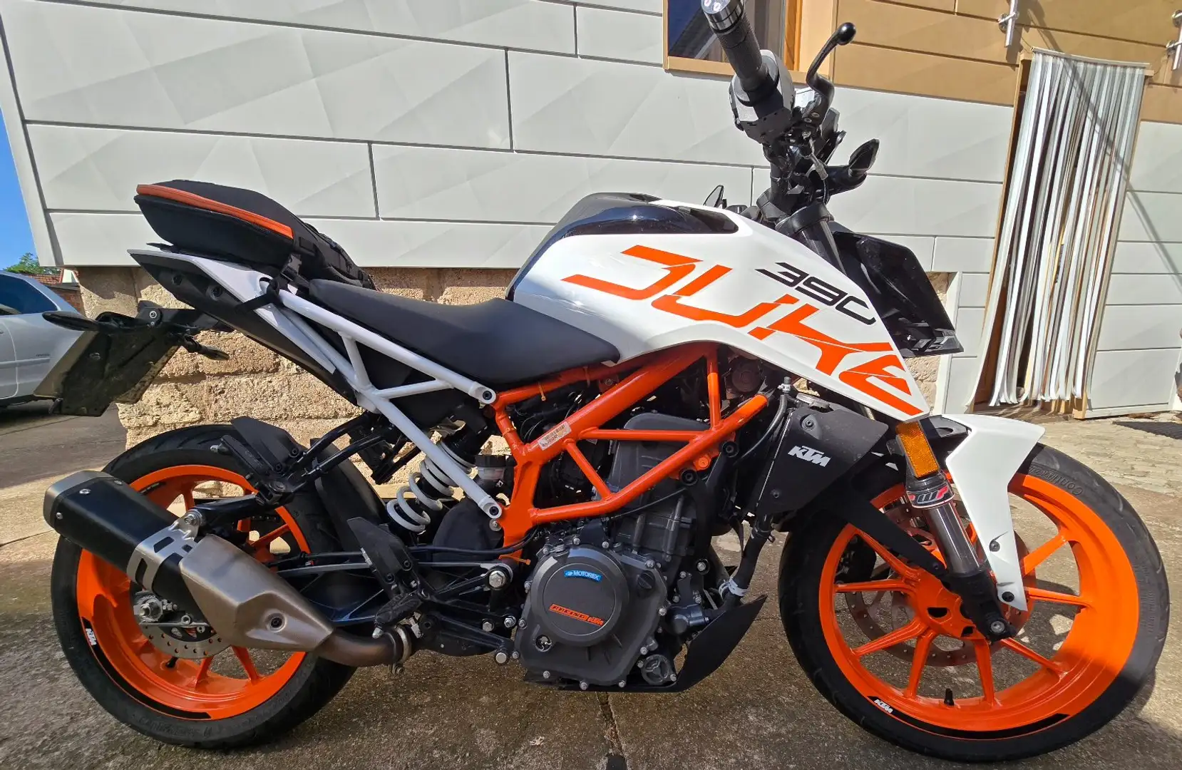 KTM 390 Duke Weiß - 1