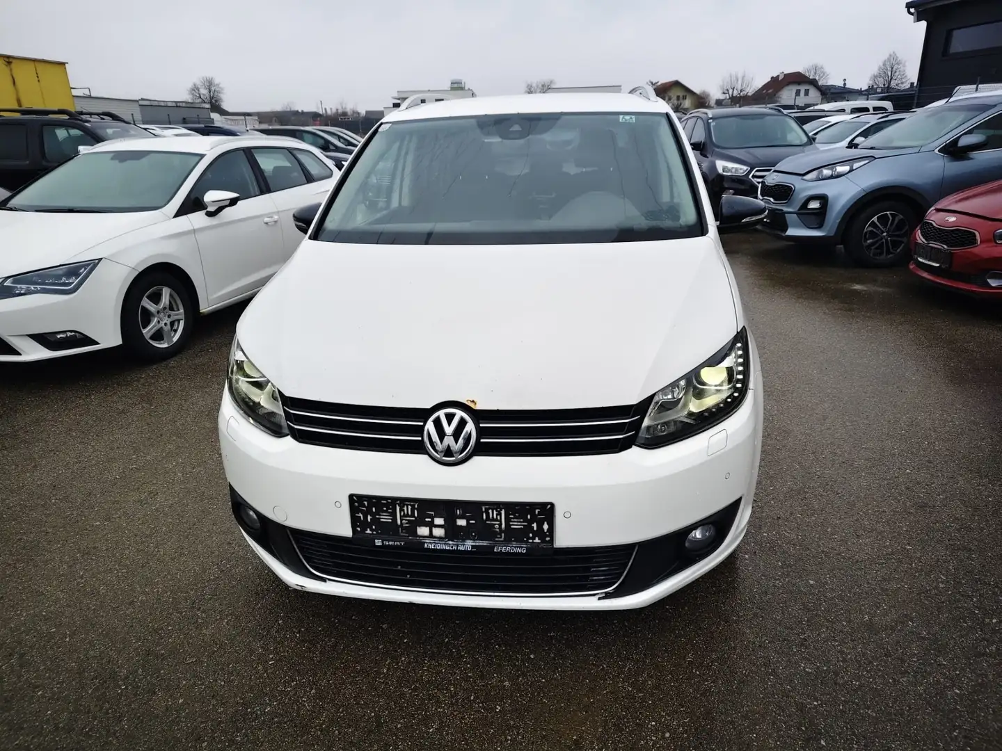 Volkswagen Touran Comfortline BMT Weiß - 2
