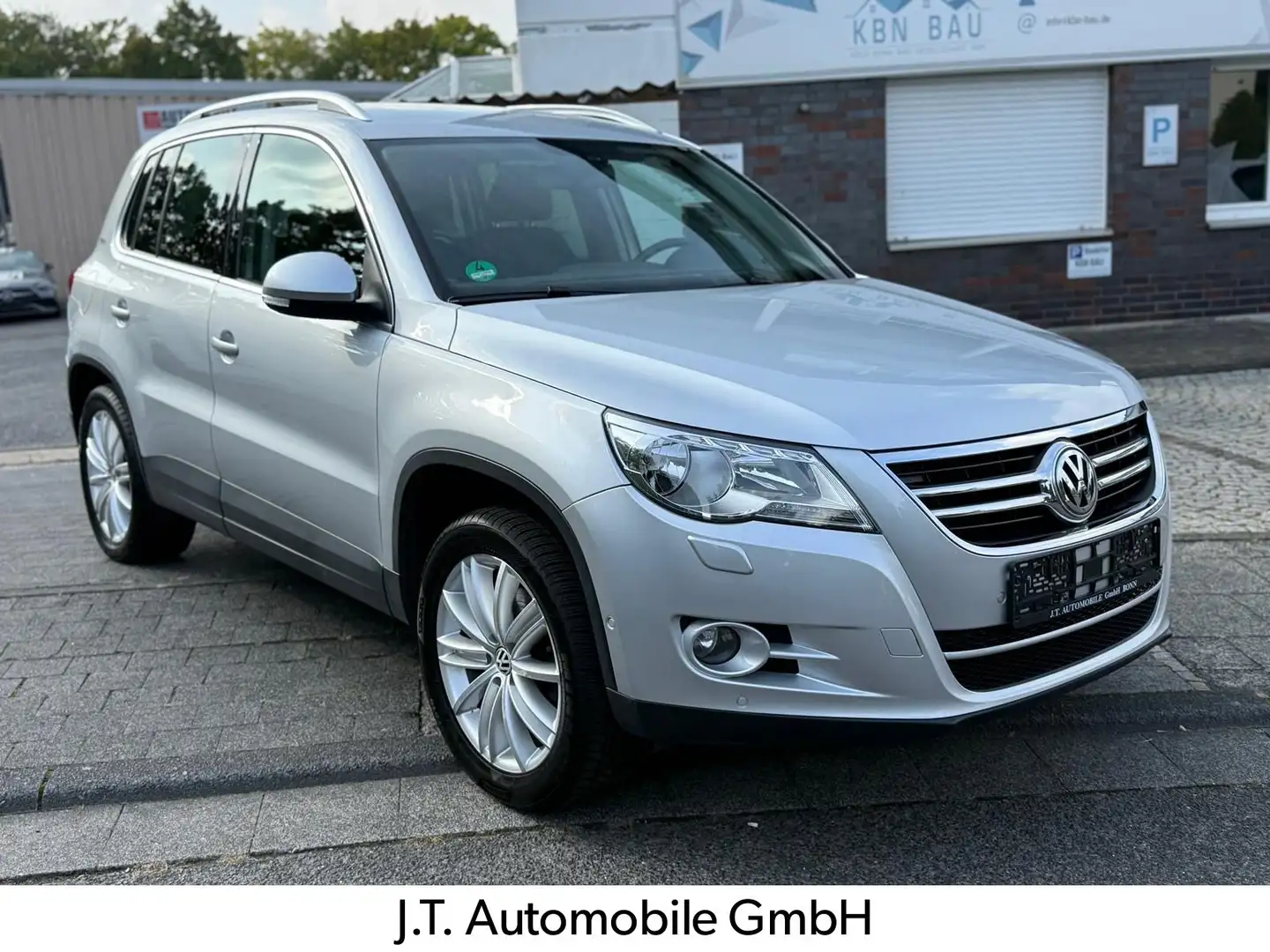 Volkswagen Tiguan Sport & Style 4Motion,Auto,Navi Silber - 1