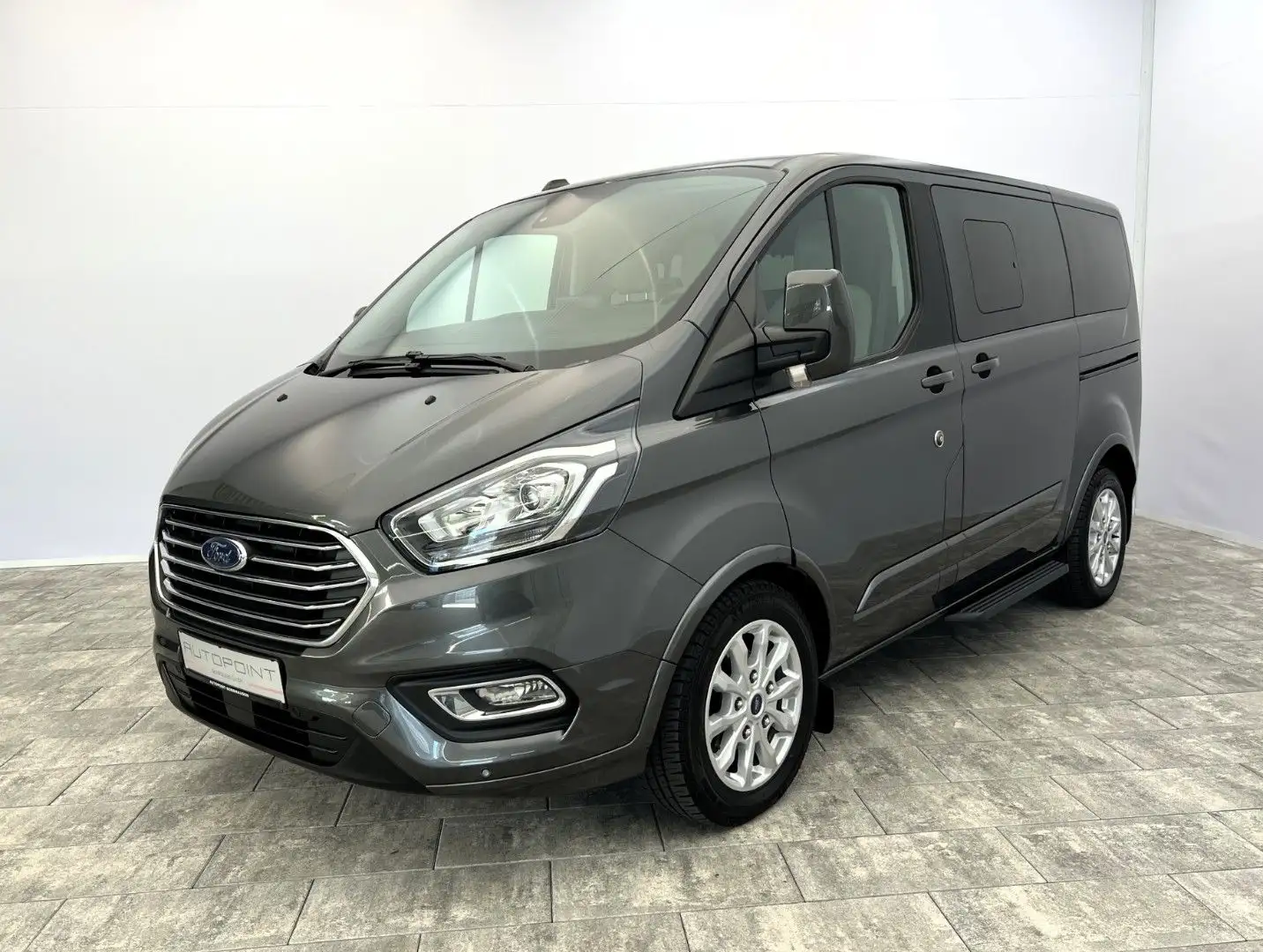 Ford Tourneo Custom 320 L1 Titanium X GARANTIE 01.29 Grau - 1