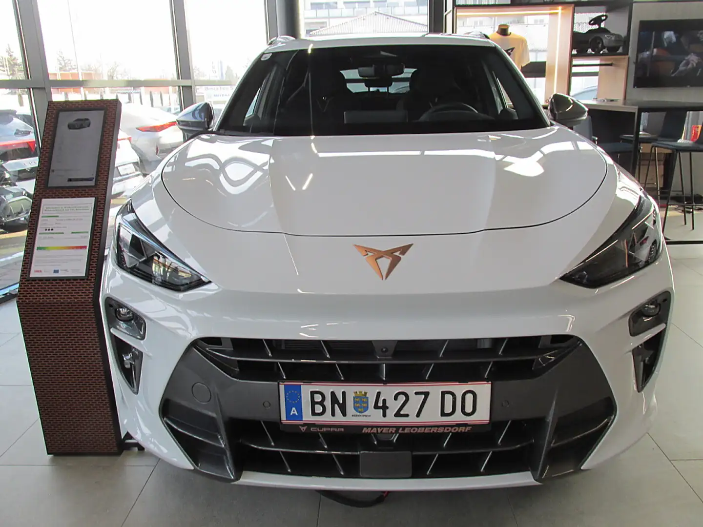 CUPRA Terramar 1,5 TSI 204PS PHEV 19,7kWh Cupra DSG Weiß - 2