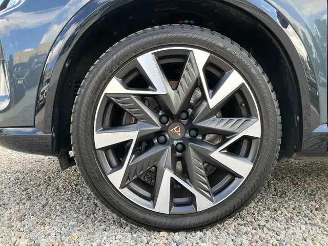 Cupra Formentor view 13