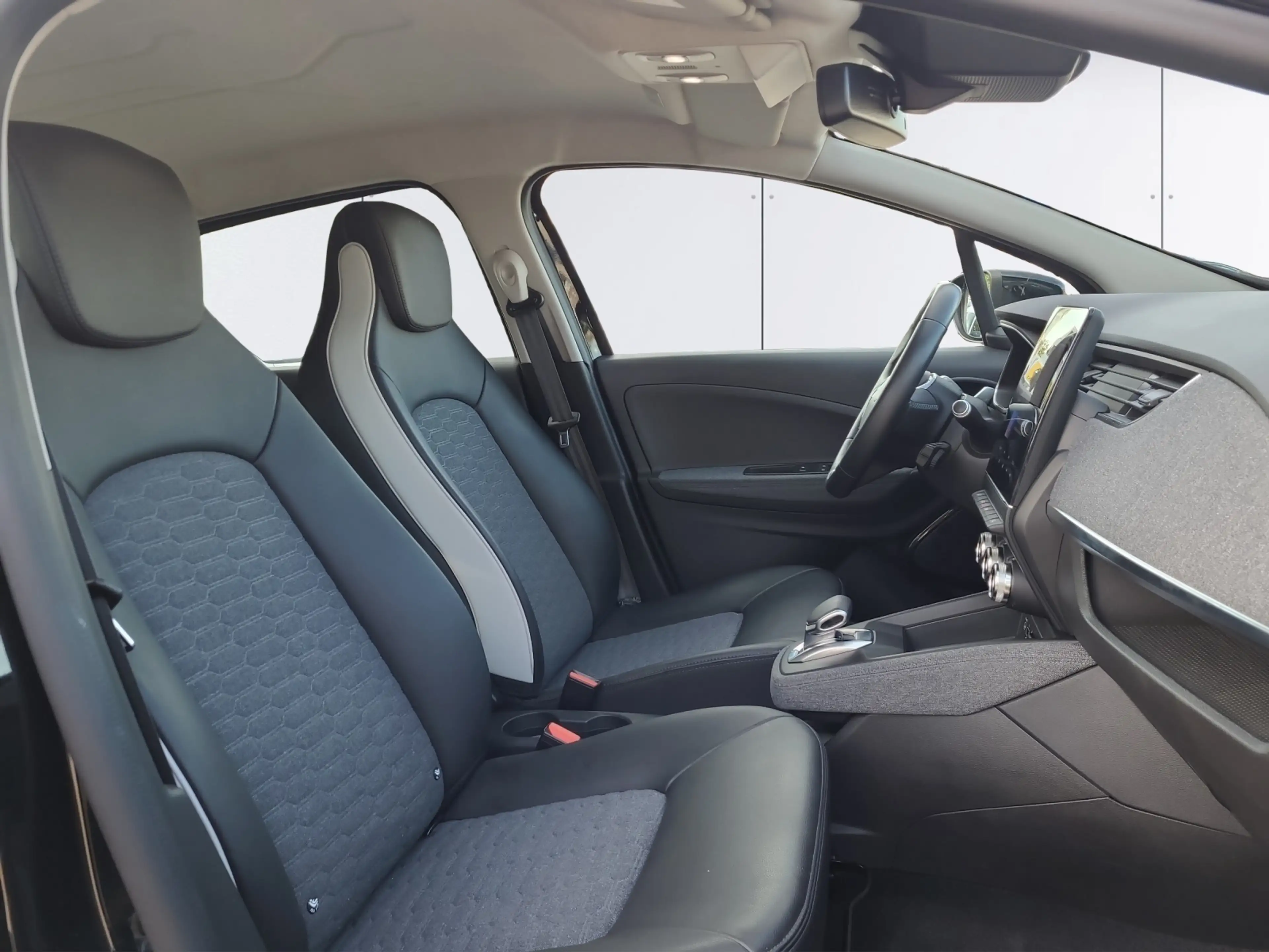 Renault ZOE R135 INTENS Z.E. 50*NAVI*SHZ* — photo 7