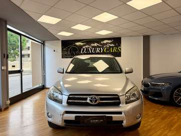 RAV4 2.2 d-4d Luxury 177cv