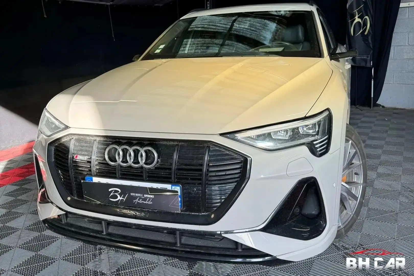 Audi e-tron SPORTBACK QUATTRO 408 SLINE - 2