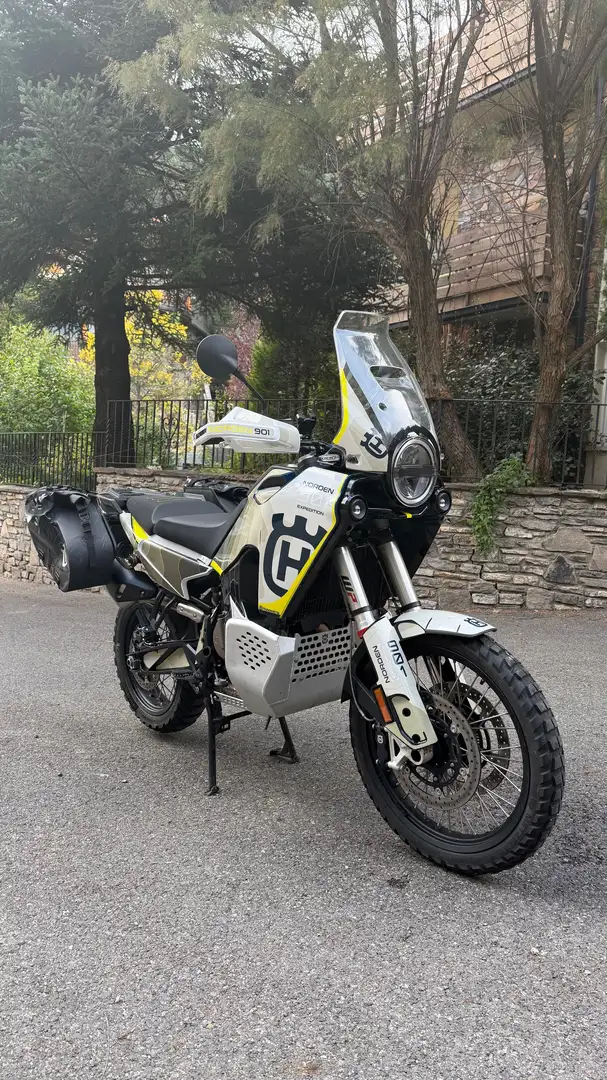 Husqvarna Norden 901 Expedition Beige - 1