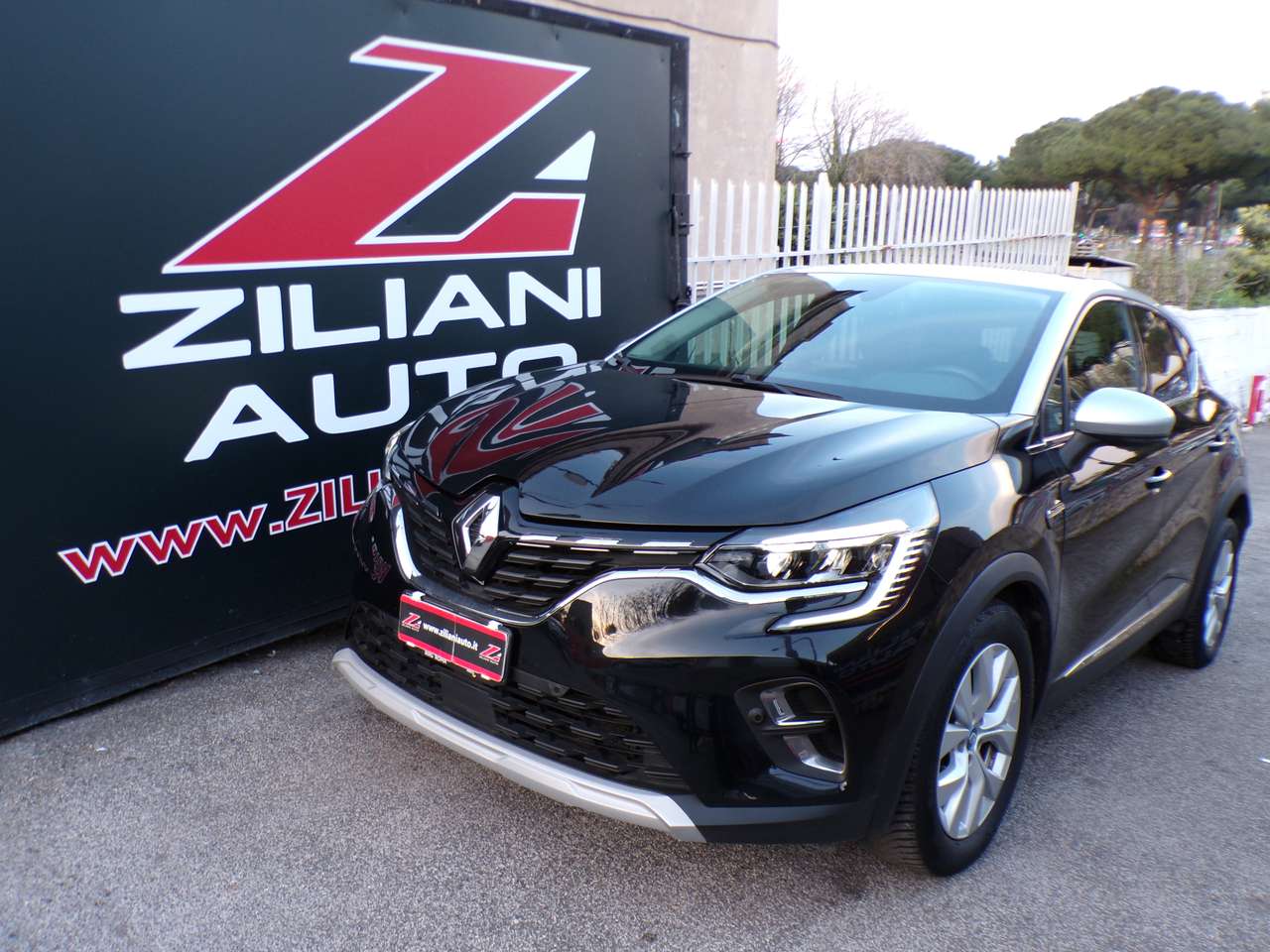 Renault Captur 1.6 E-Tech phev FULL..NESSUN OBBLIGO FINANZIAMENTO