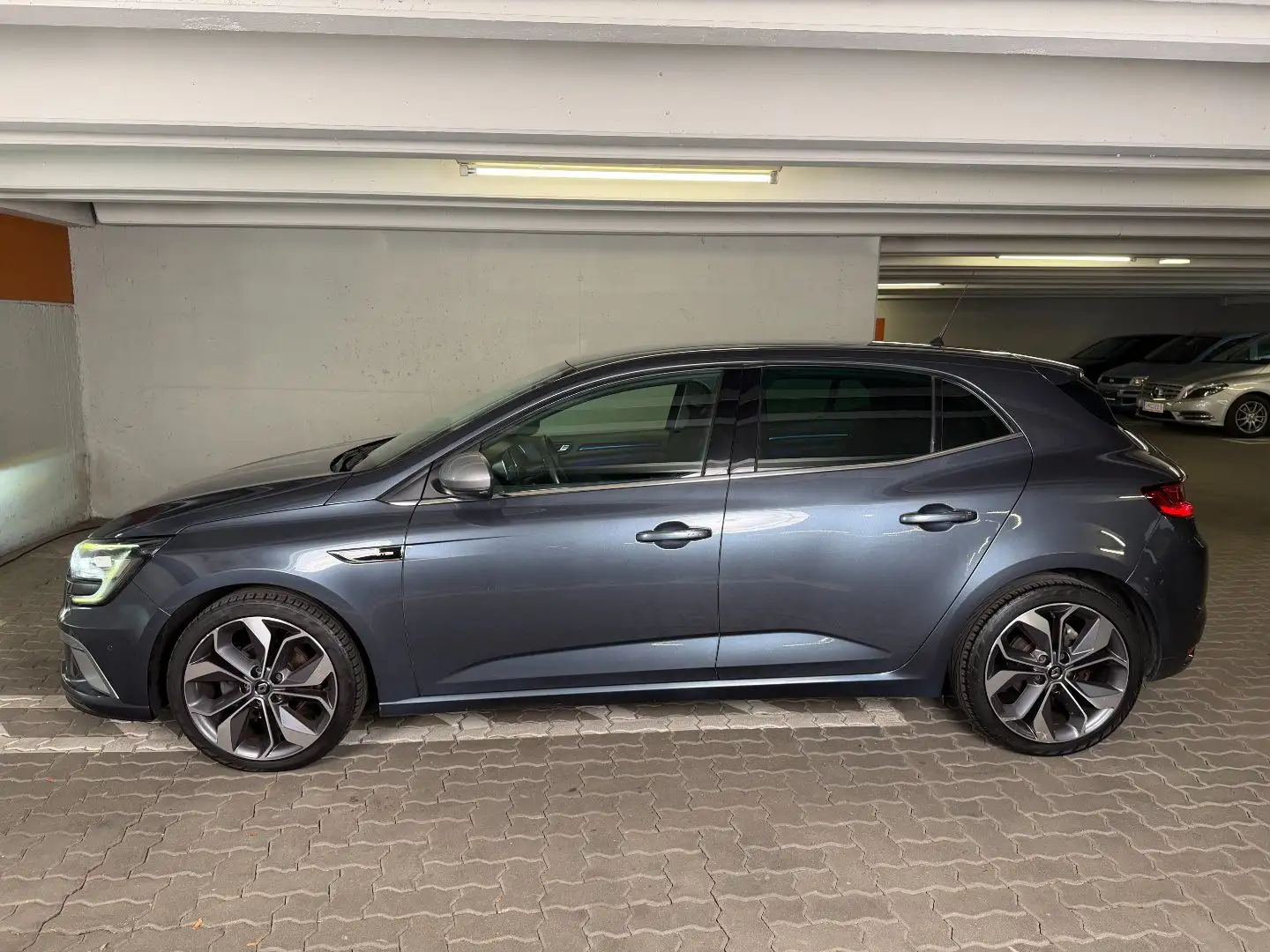 Renault Megane 1.2 TCe 130 Energy GT-Line Grau - 2