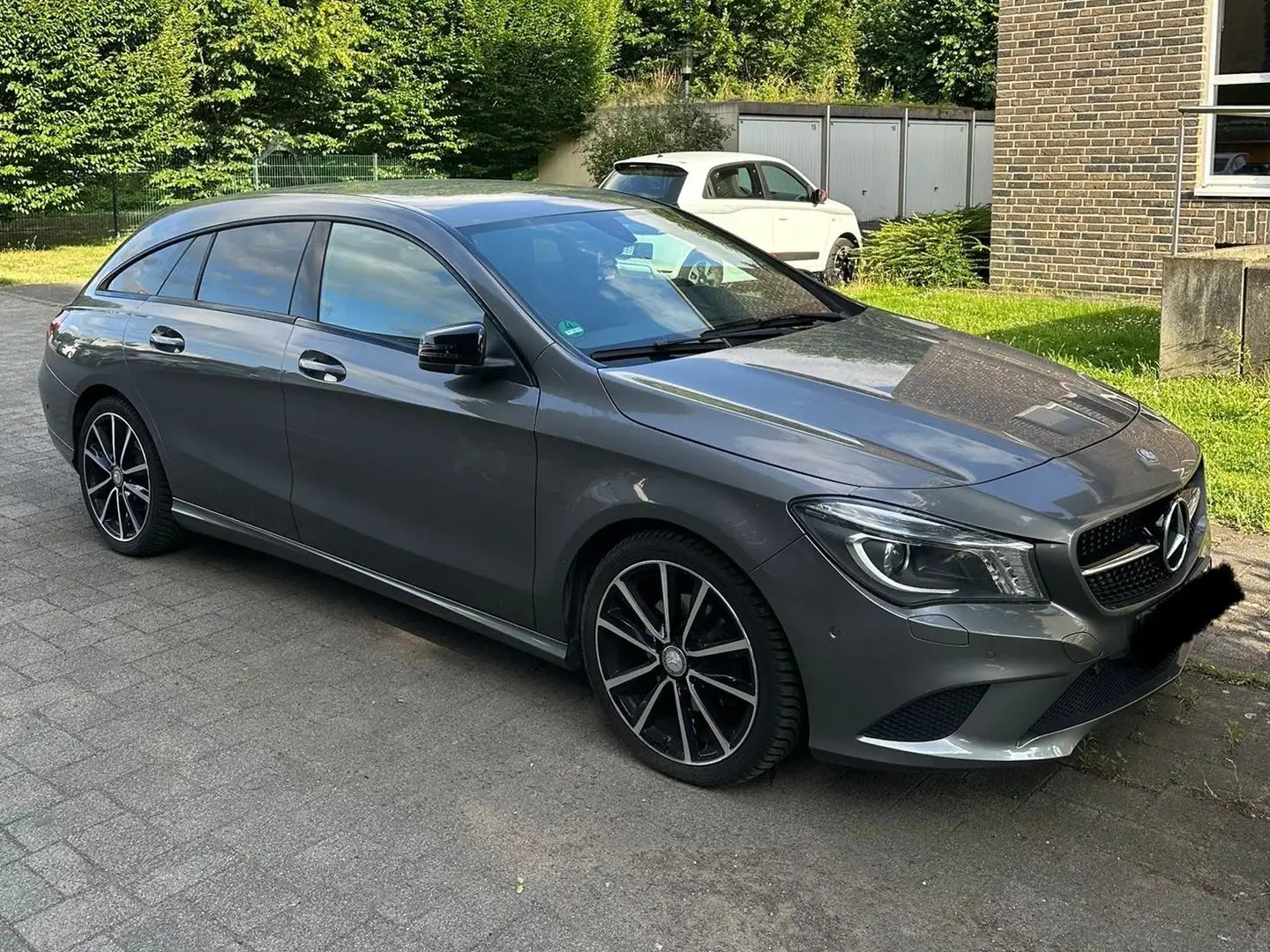 Mercedes-Benz CLA 180 CLA Shooting Brake 180 Grigio - 1