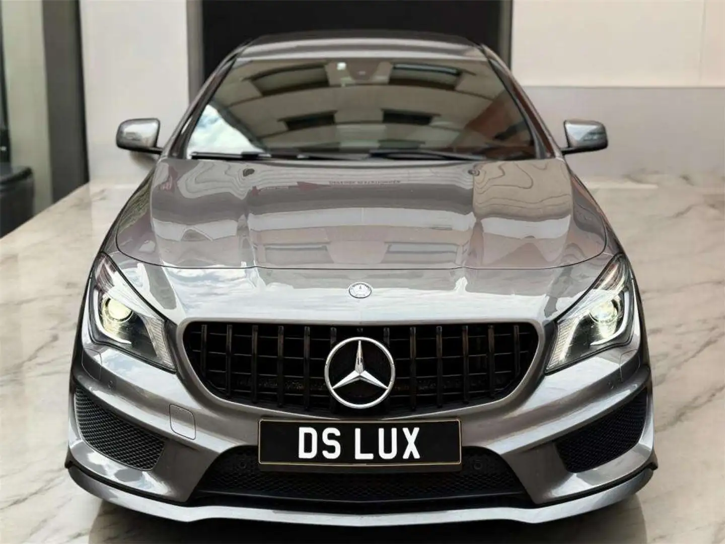 Mercedes-Benz CLA 200 CLA 200D 136CH AMG LINE 7G-TRONIC // LED // NAVI Gris - 2