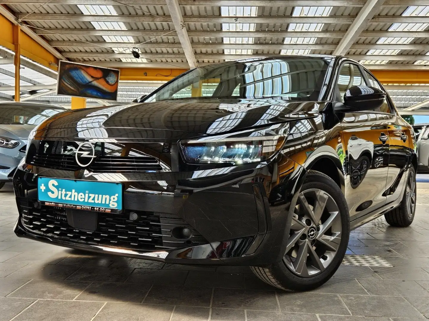 Opel Corsa 1,2T mit AppleCarPlay Winterpaket LED 16" Schwarz - 1