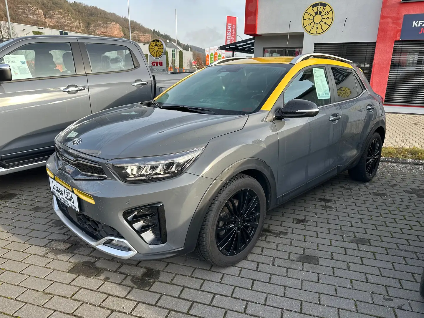Kia Stonic GT Line Gris - 1
