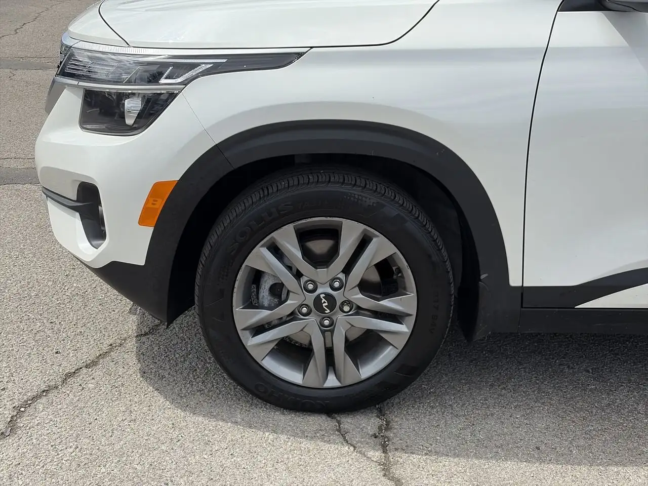 Kia Seltos photo Kia Seltos