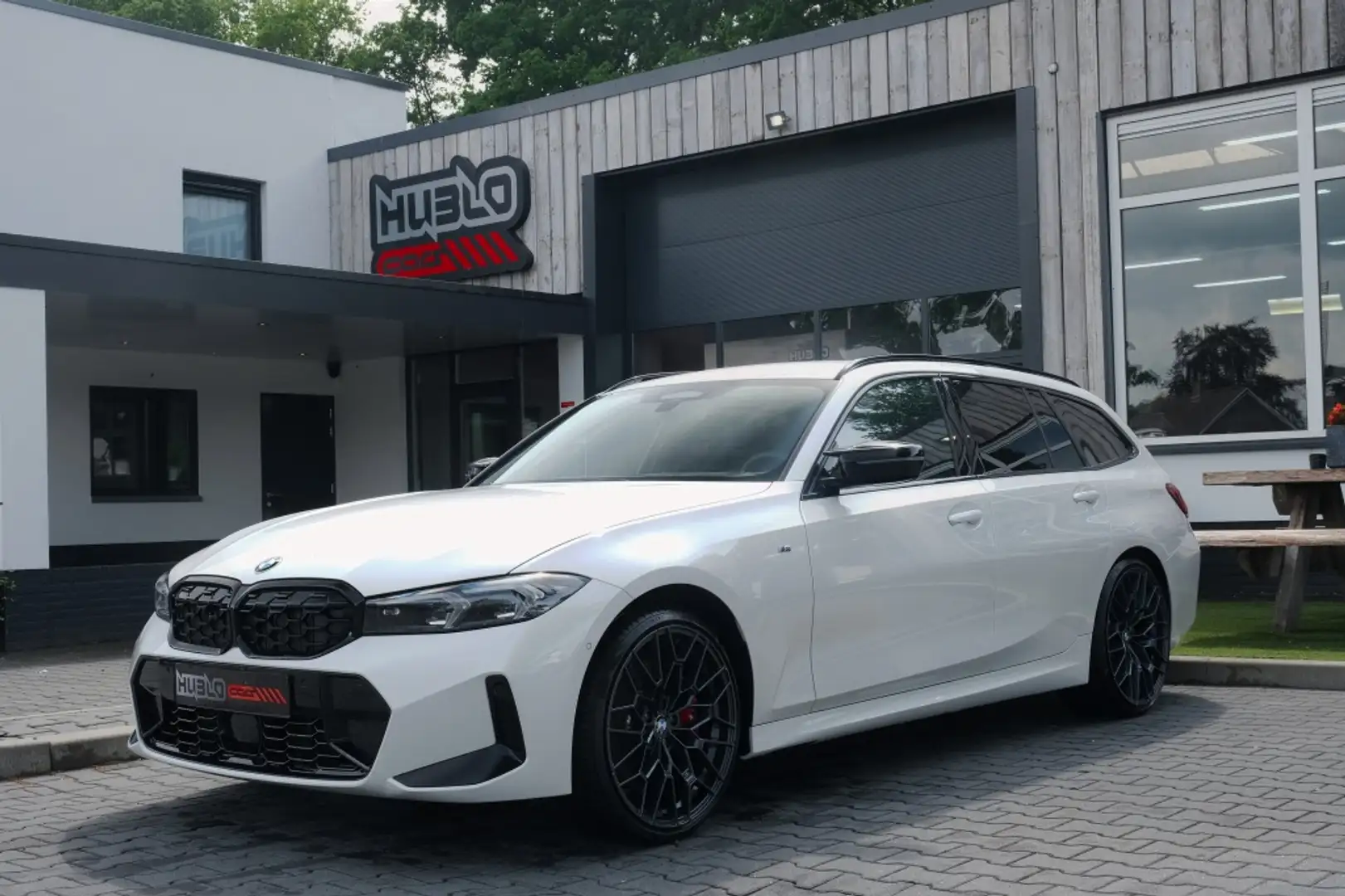 BMW 340 3-serie Touring M340i xDrive Lederen kuipstoelen, Wit - 1