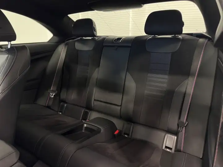 BMW Serie 2 2024, foto 8
