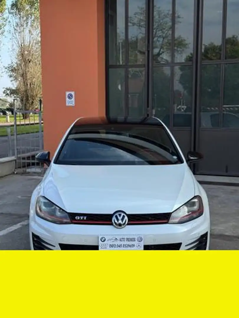 Volkswagen Golf - 2