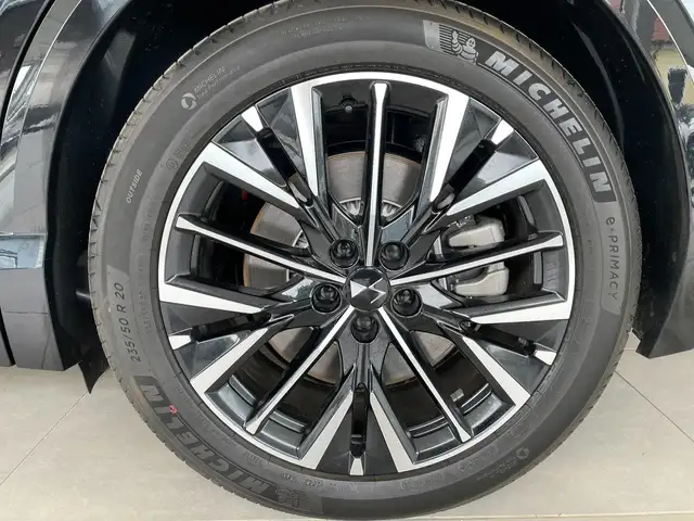 DS Automobiles N°8 N°8 AWD Long Range 350PS Etoile Ansicht 7