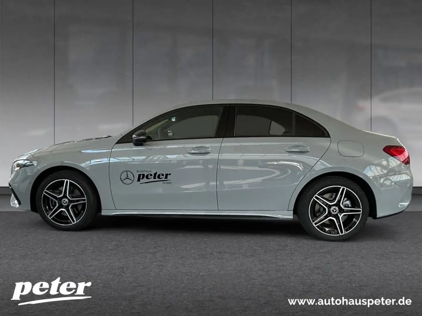 Mercedes-Benz A 250 e Limousine mit EQ Hybrid Technologie AMG Gri - 2